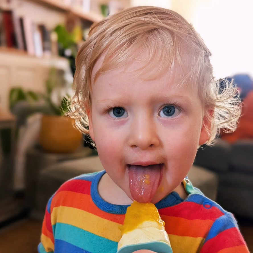 Frozen Yoghurt Mango Rocket Lollies 🥭 
