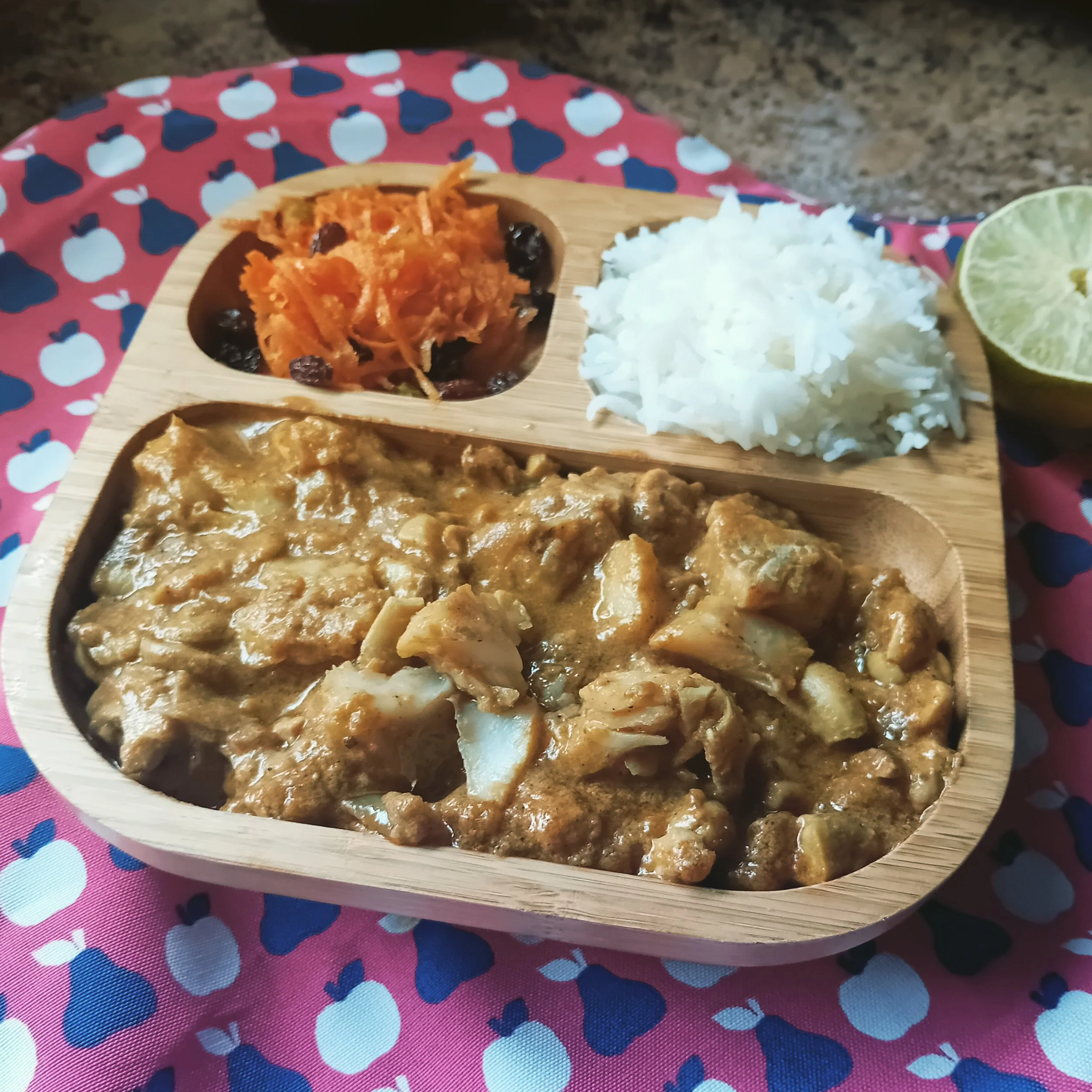 Slow Cooker Cashew and Cod Curry 

This recipe provides a great opportunity to get nuts into your child's diet 😍

This family meal features a creamy cashew and coconut base paired with mild, flaky white fish. Its mild flavour and soft texture are gr