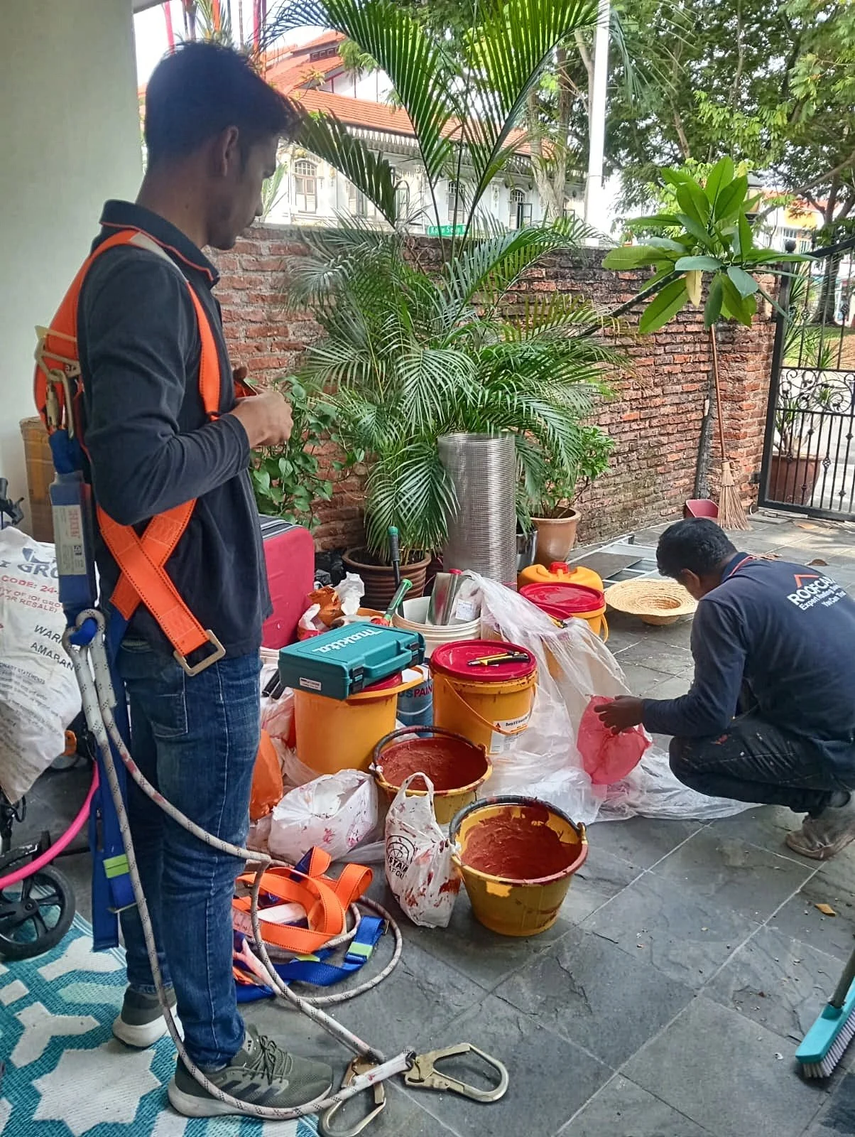 Roof Tiles Repair paint5.jpg