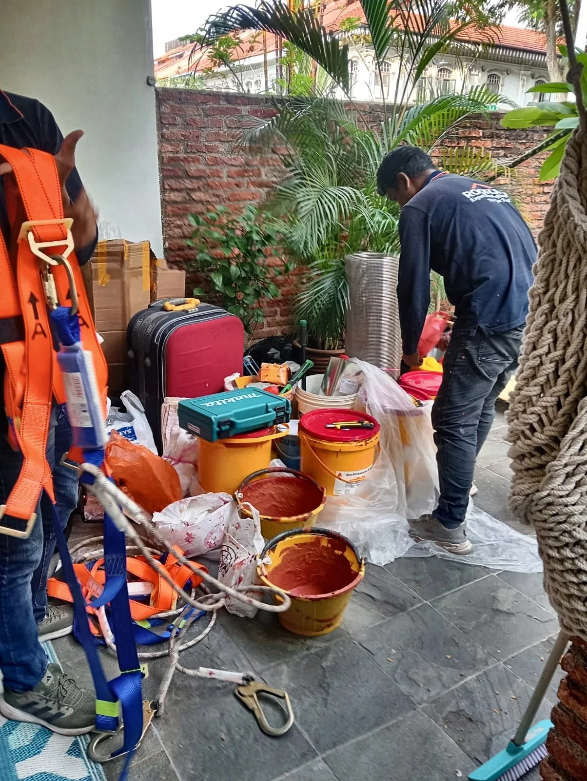 Roof Tiles Repair paint6.jpg