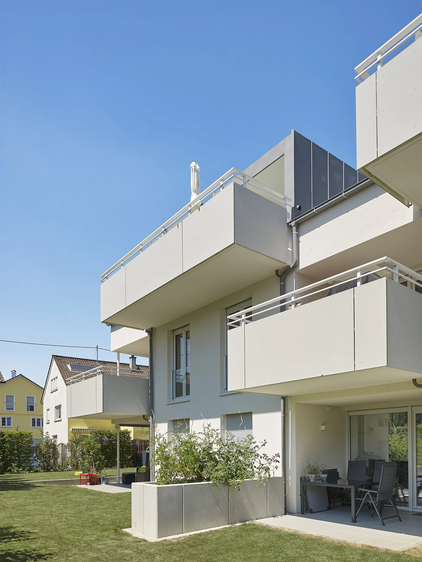 6 Familienhaus Benzstraße 03.jpg