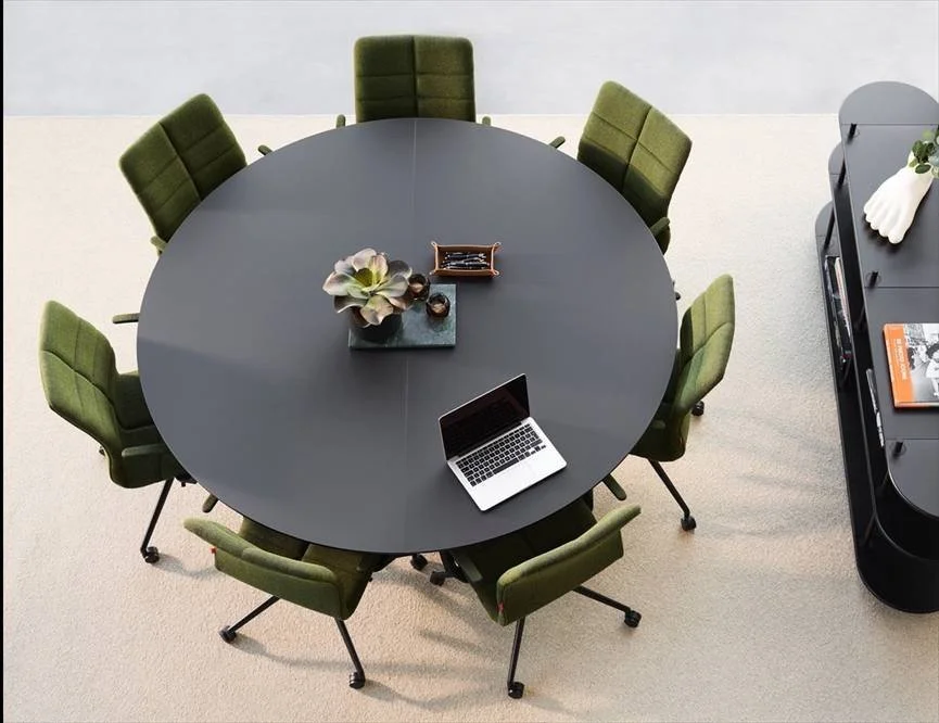 Kom å opplev vår nye TEKLA konferanse-møbelgruppe