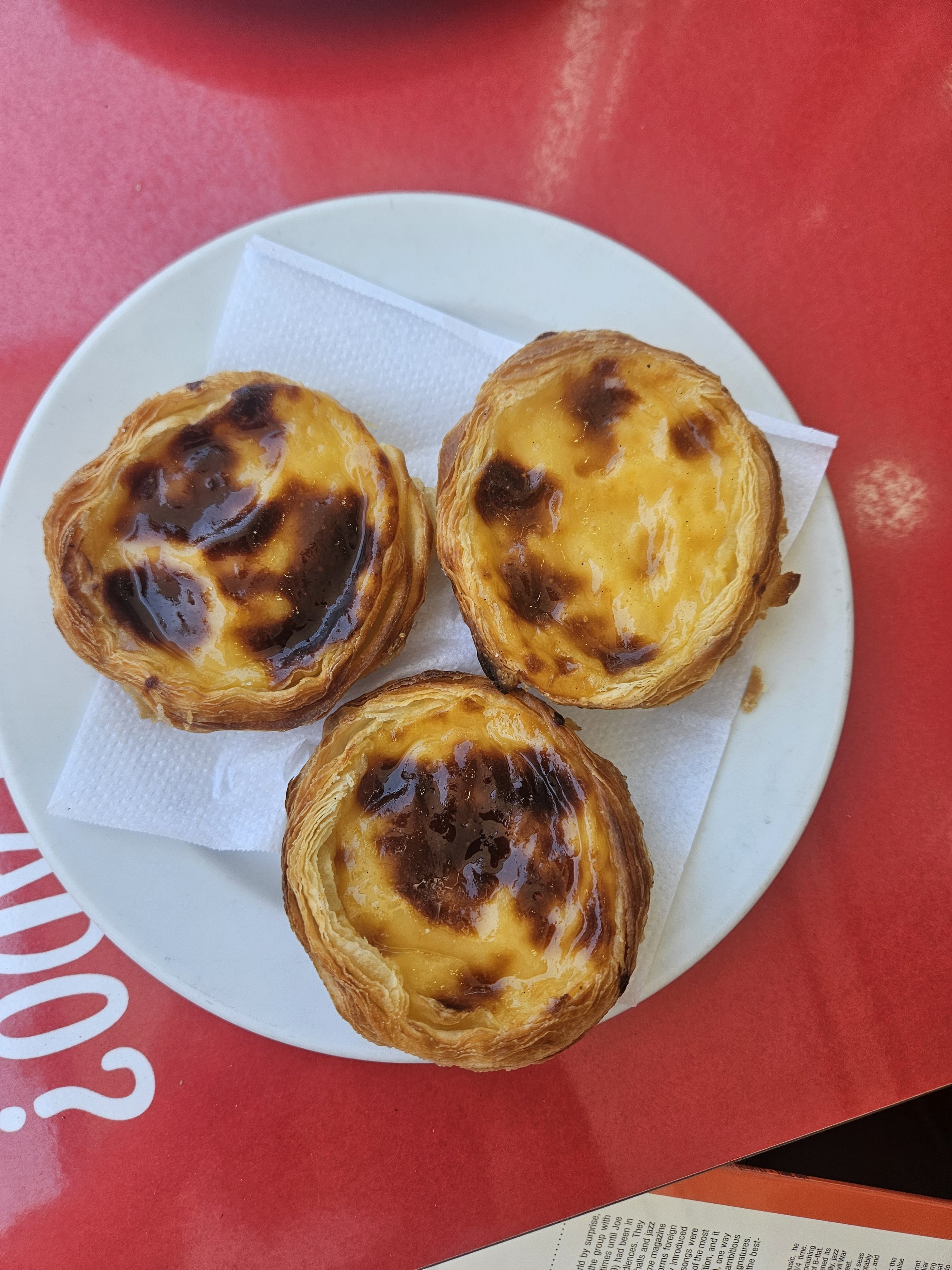 Lissabon-Portugal-Kap-Verde-rejse-familie-pastel-de-nata.jpg