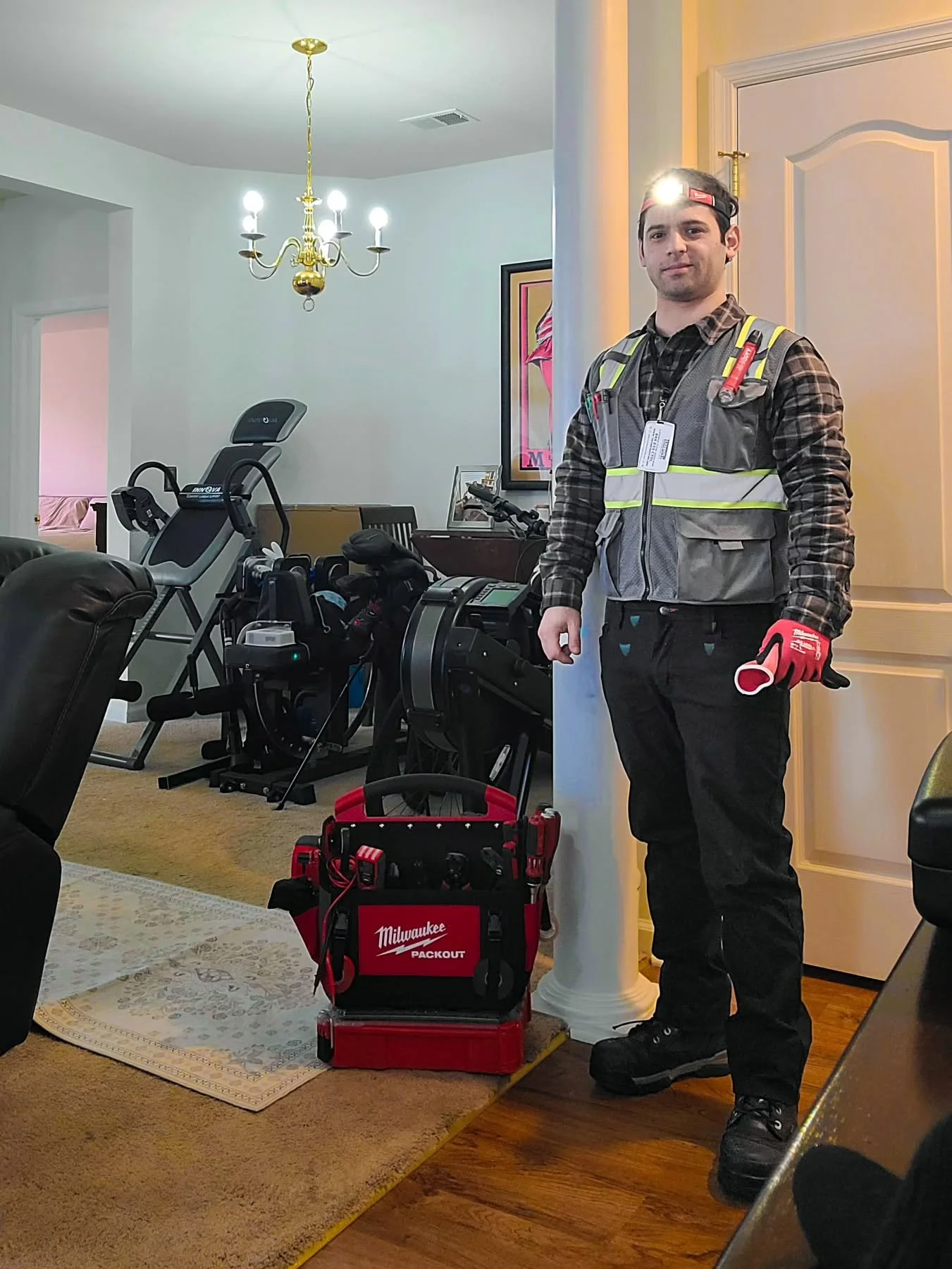 Successful troubleshoot will definitely end up with the successful day.. 
---
#tayfourcontrols #residentialelectrician #milwaukee