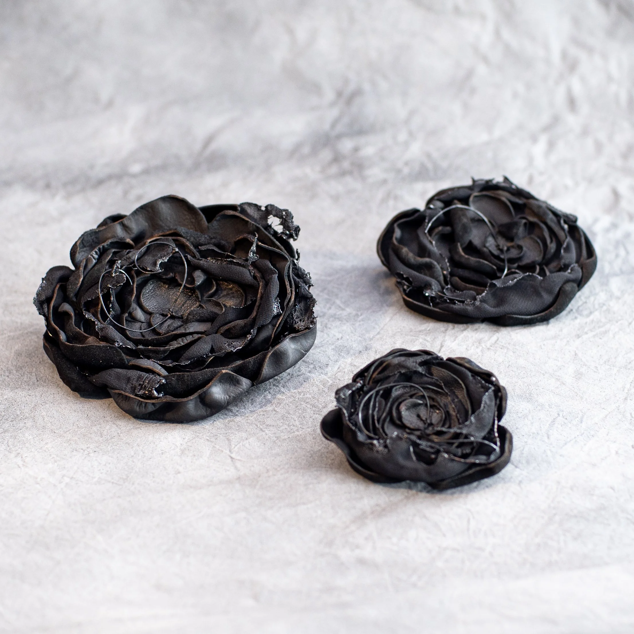 LEATHER_FLOWERS_SET+copy.jpeg