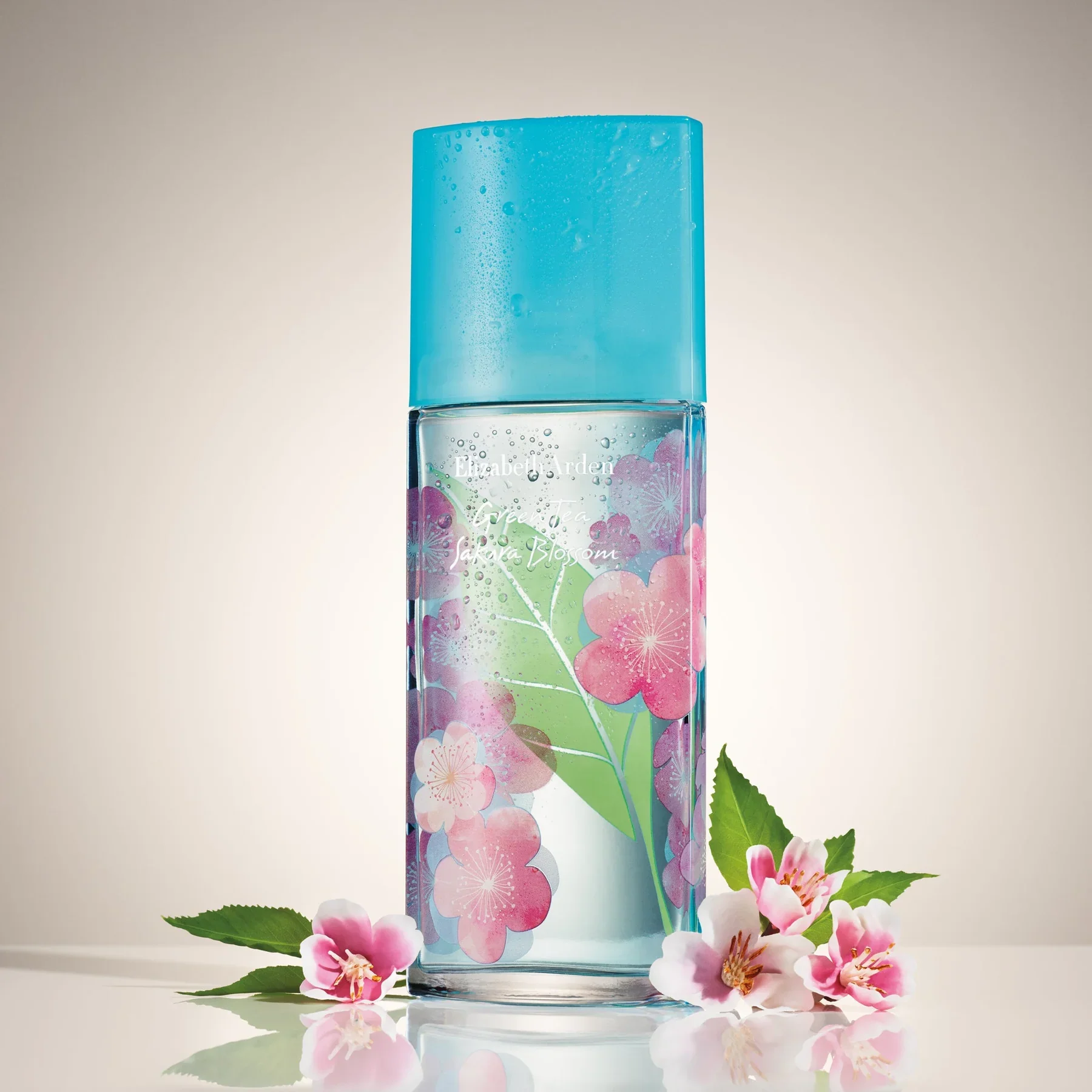 2104-green-tea-sakura-blossom-3-lifestyle_b895cb49-8b87-44e7-83c0-c18a65712841.webp