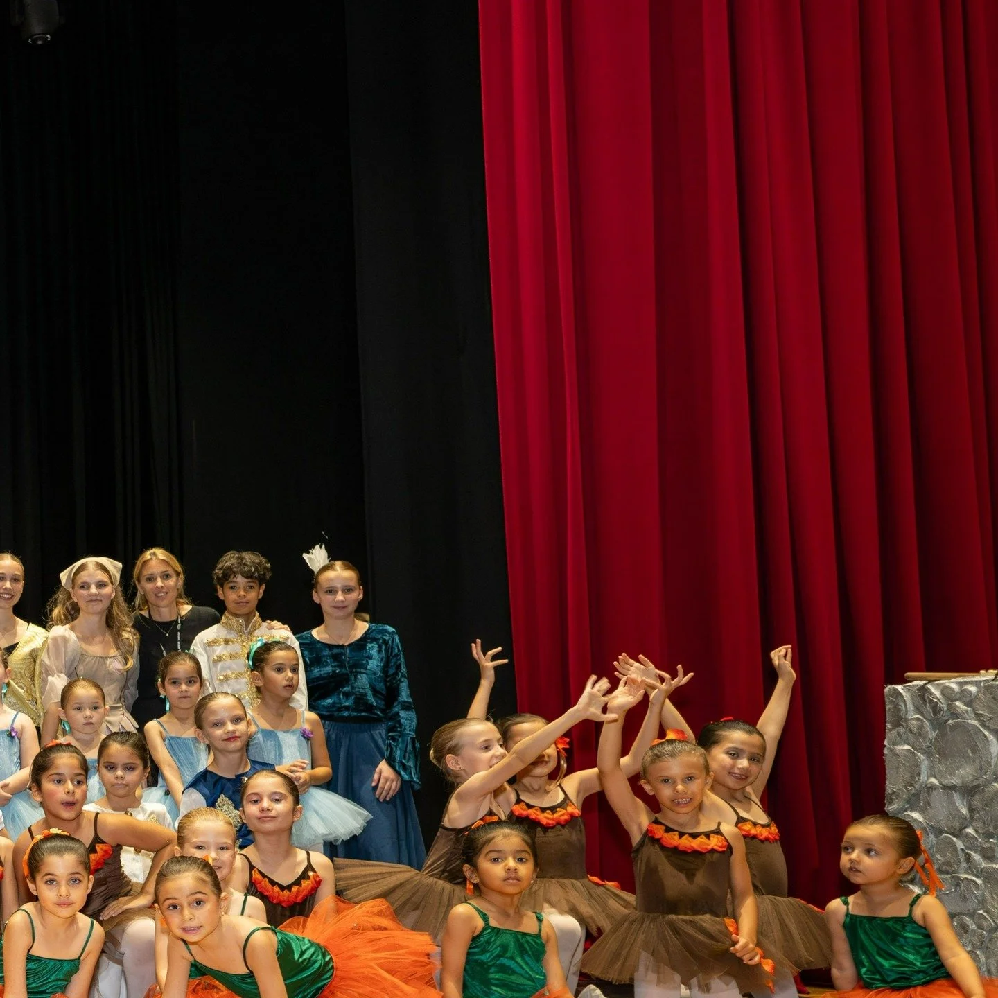 Backstage at Cinderella 💙
Helping hands, shared laughs, and teamwork.
The magic didn&rsquo;t just happen on stage &mdash; it happened behind the scenes too.

#lifeattnbs #YoungDancers #dubaiballet #showphotography #showhighlights #balletindubai