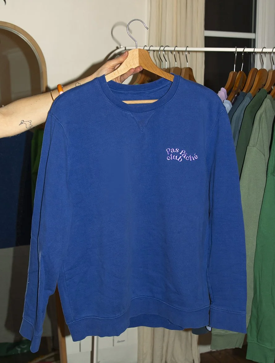 Sweat unisexe brodé upcyclé pas fâché