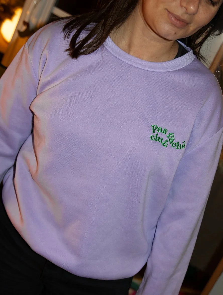 Sweat femme brodé upcyclé pas fâché