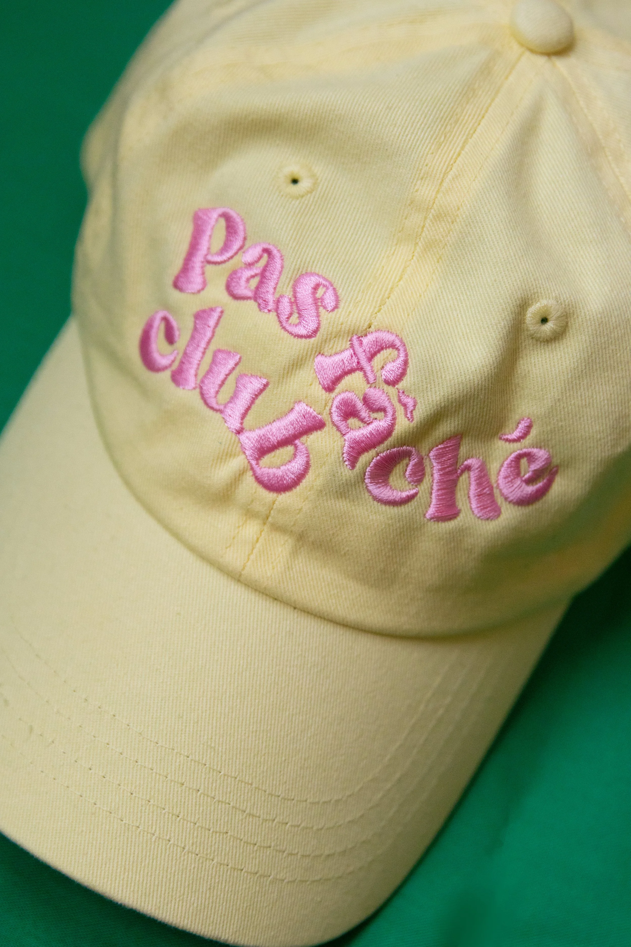 casquette jaune.jpg