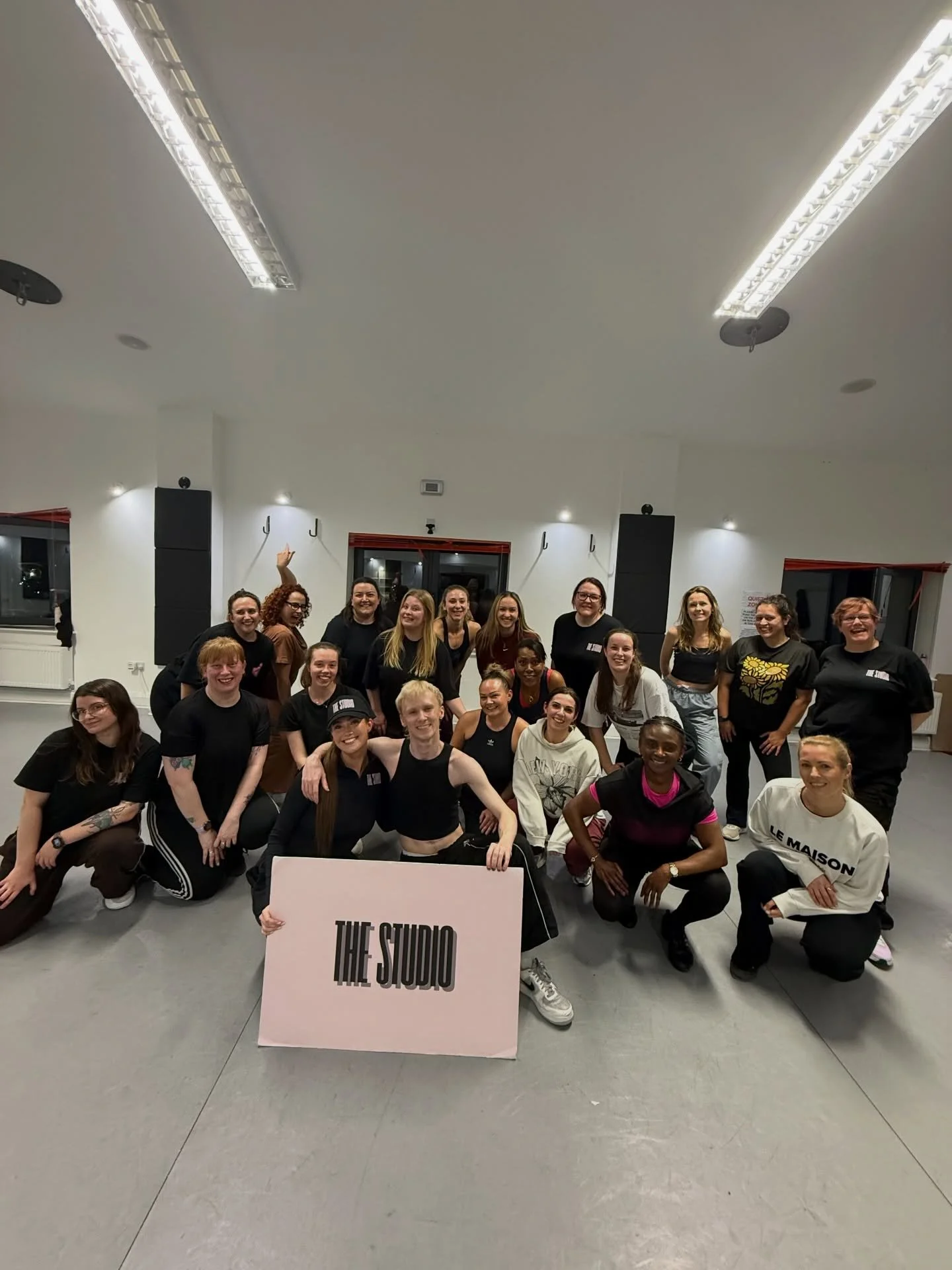 Still on cloud 9 from Tuesday ☁️✨

Thank you to every single person who came to our first guest teacher class at The Studio 🩷

Whole lotta love for you all and to you @rhystinney 🖤

#surreydancers #guestteacher #TheStudio #adultdanceclass #wokingda