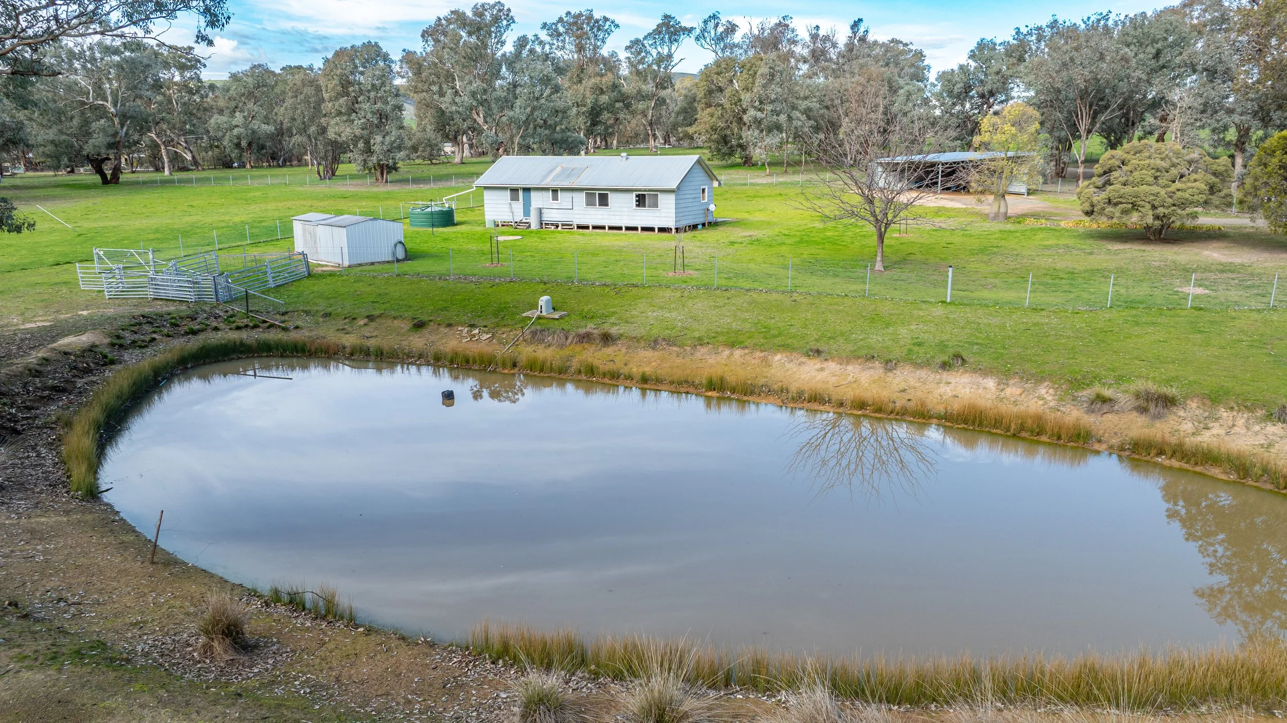 house overlooking dam.jpg