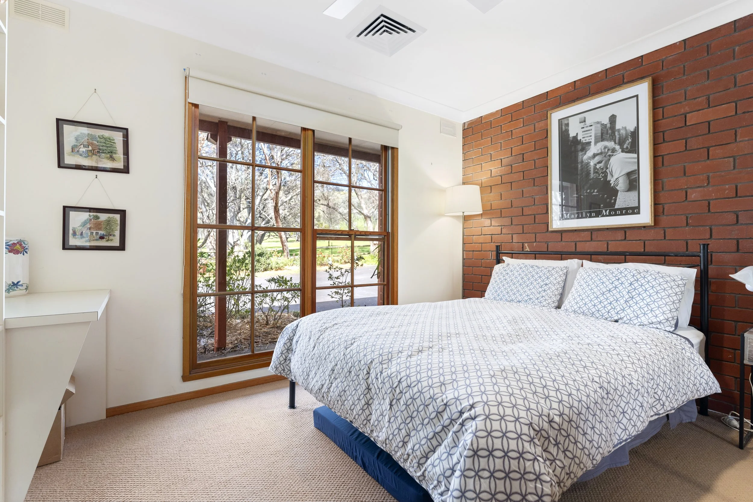 BED 1.jpg