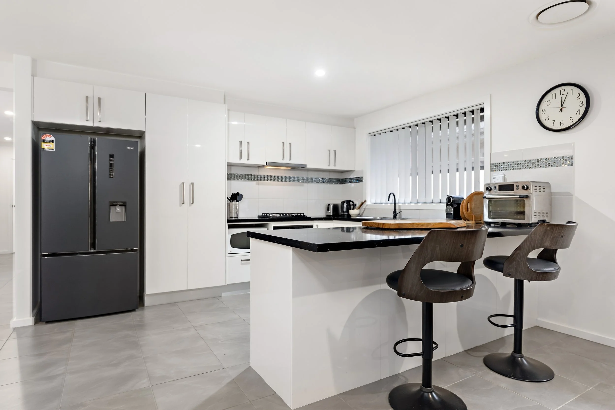 A KITCHEN 03.jpg