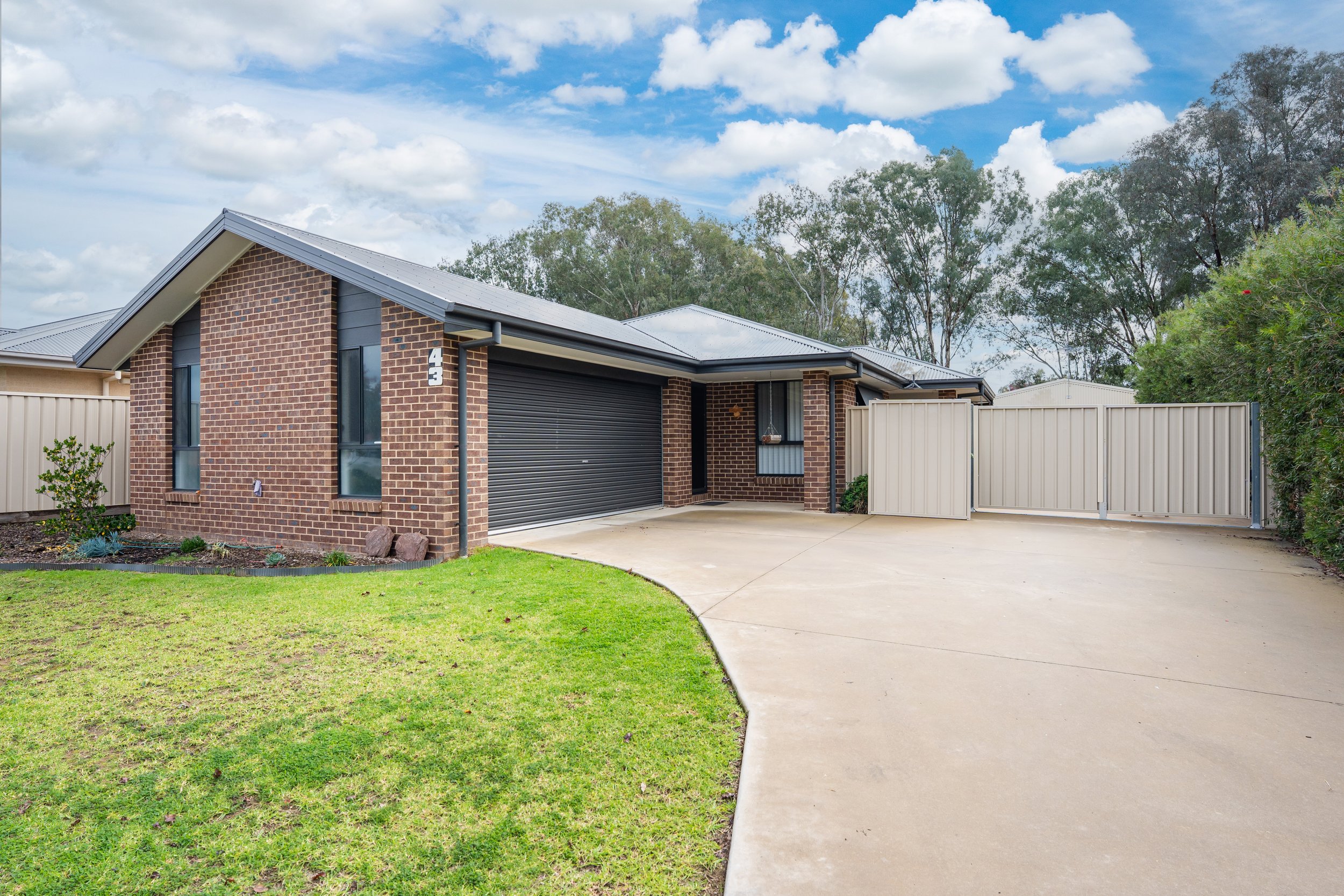 43 Pech Avenue Jindera NSW 2642