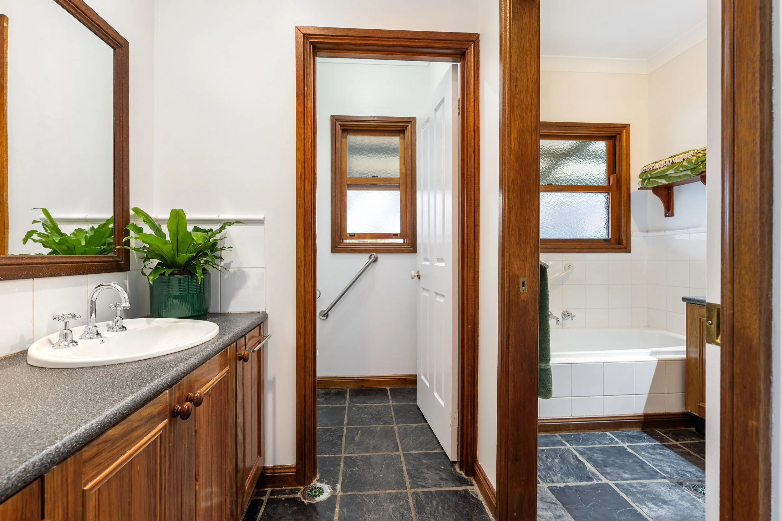 b - powder room.jpg