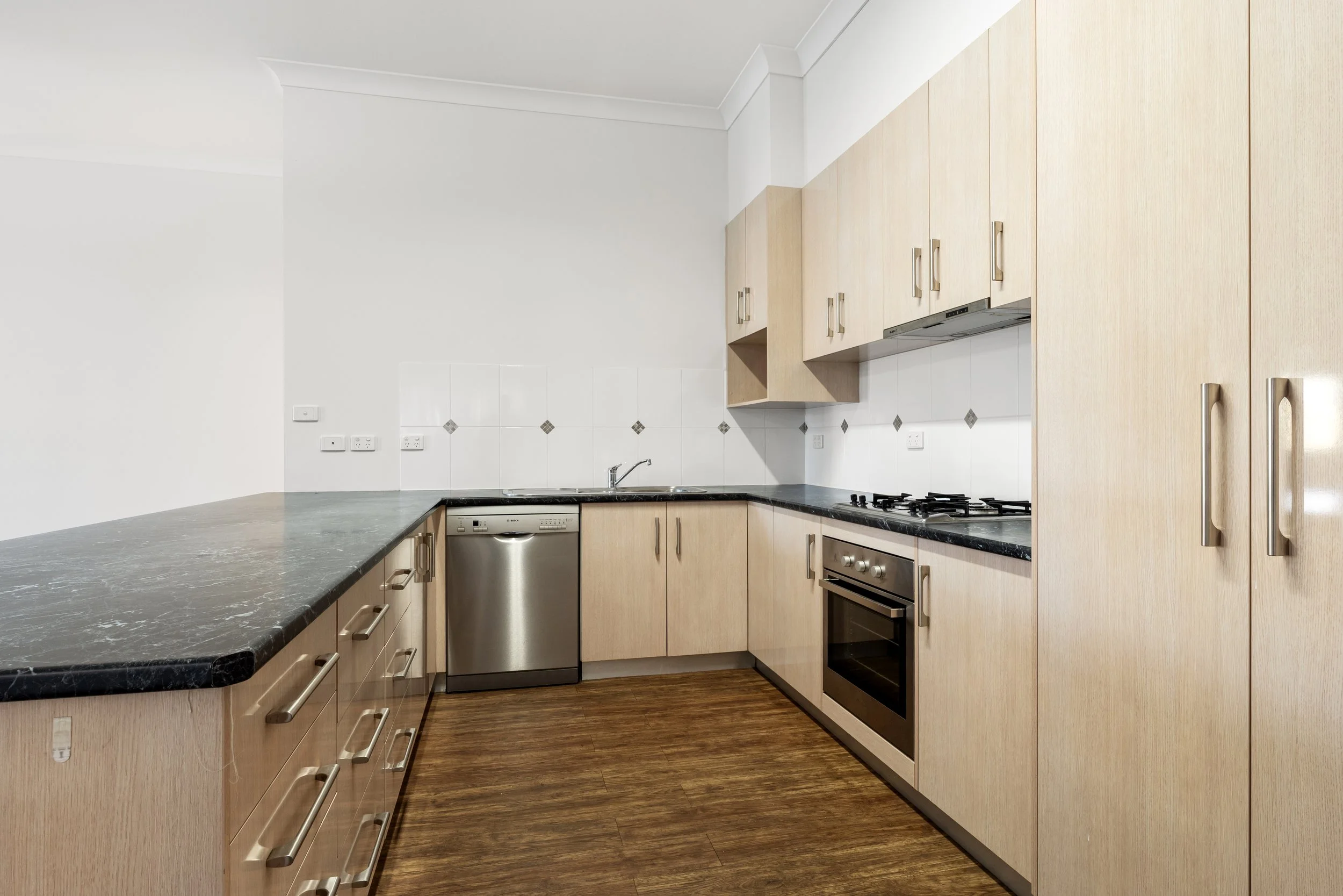vine - kitchen 02.jpg