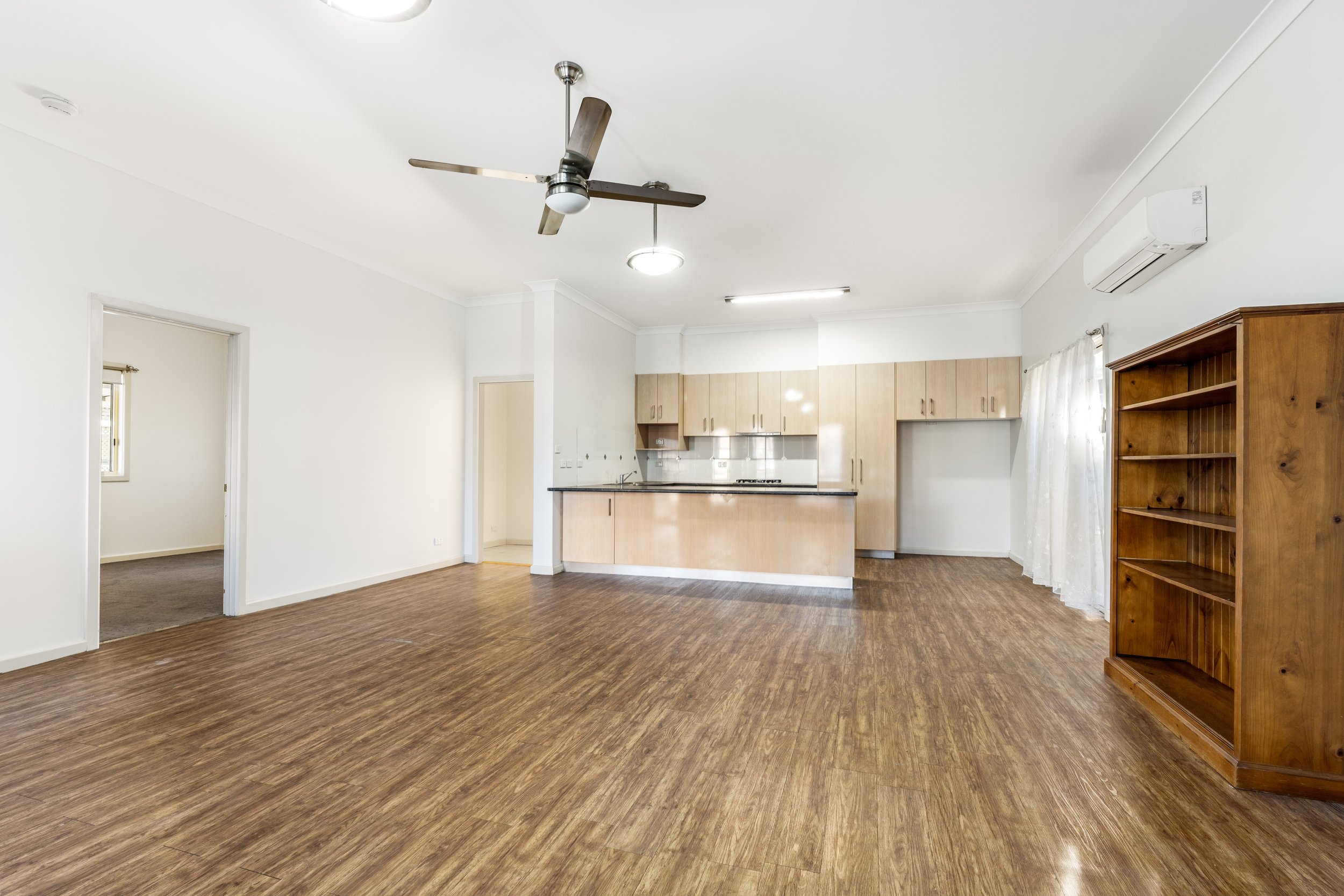 vine kitchen dining.jpg