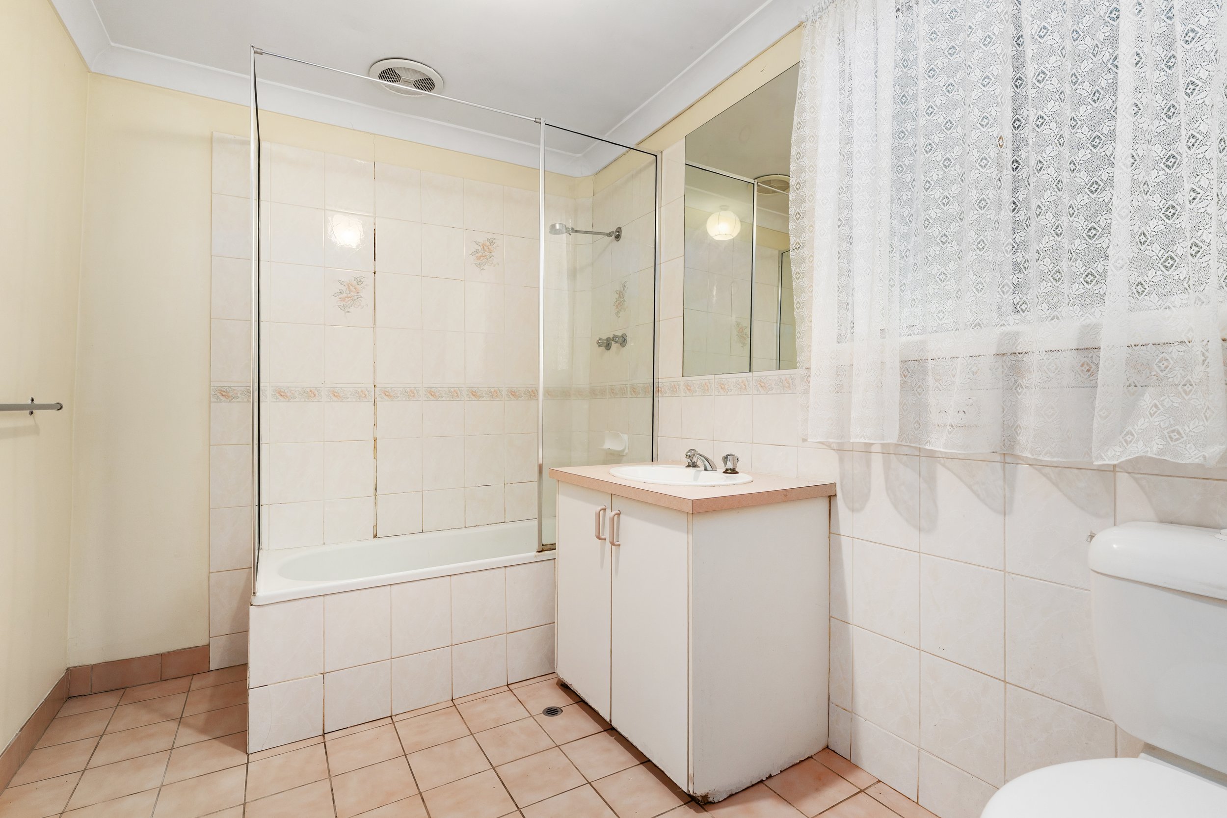u-bathroom.jpg
