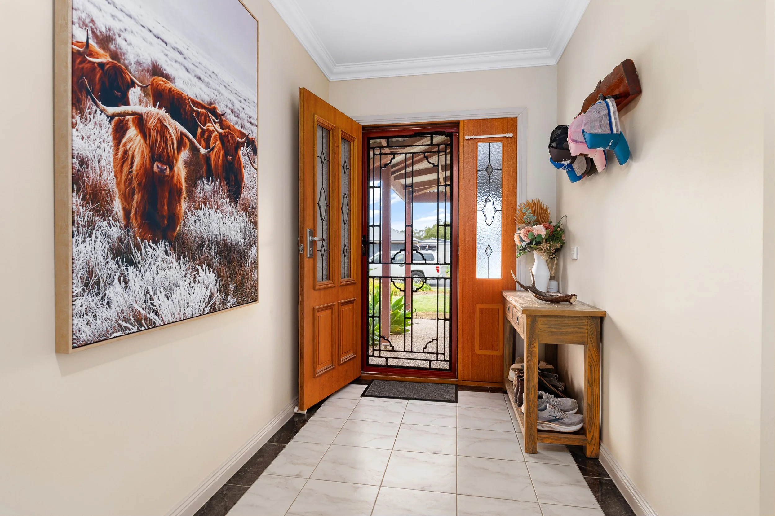 e entrance.jpg