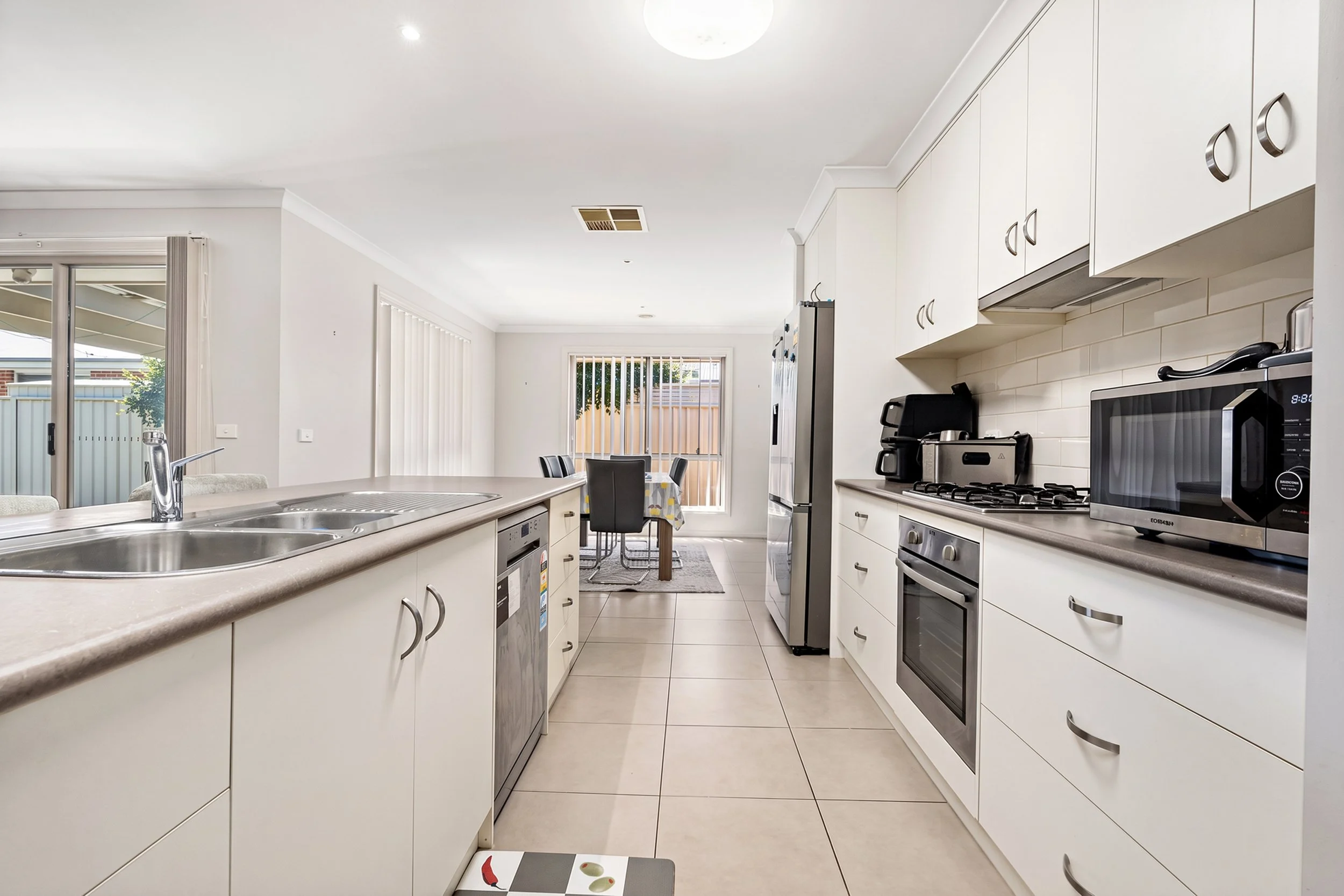 c kitchen 02.jpg