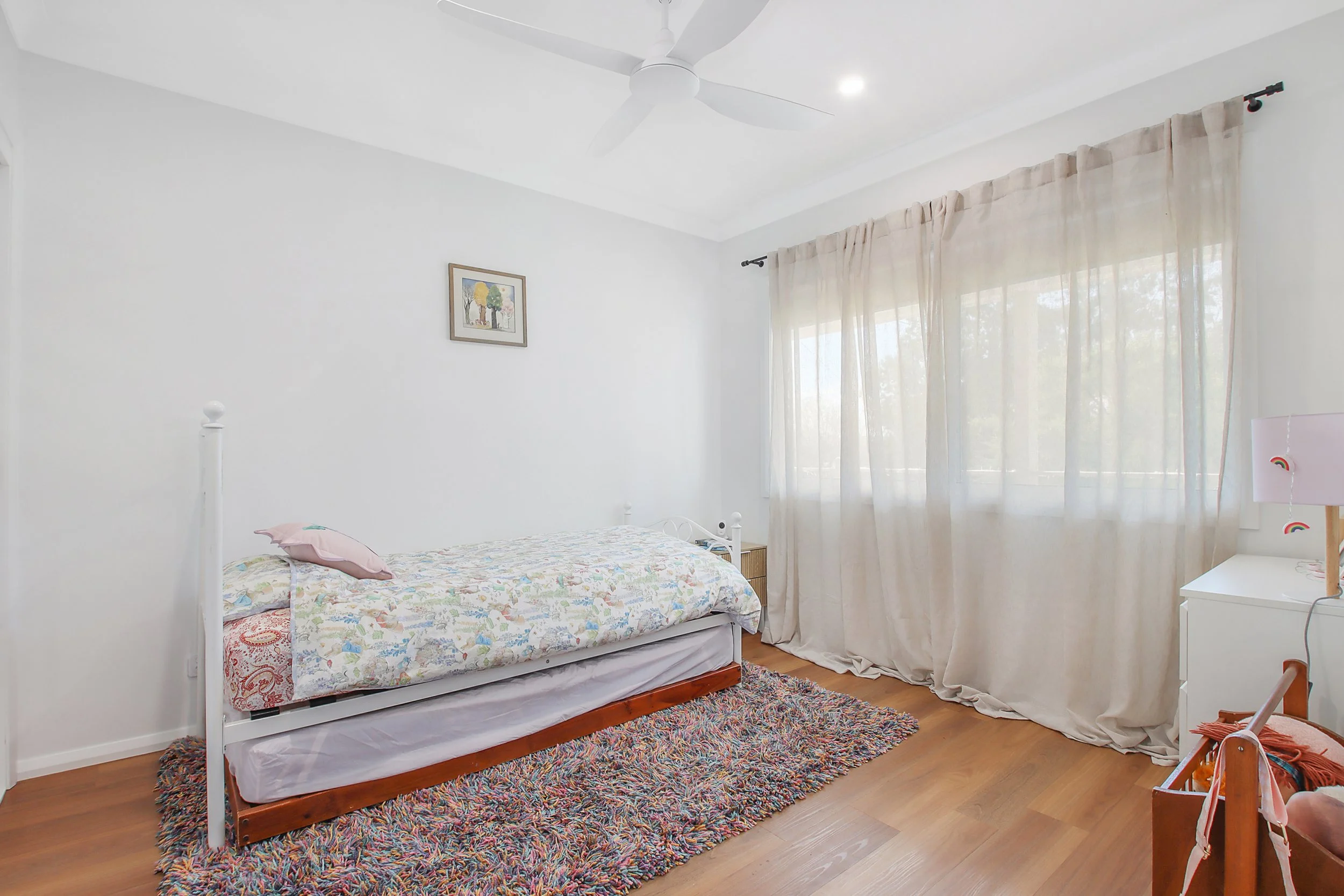 h bedroom 02.jpg