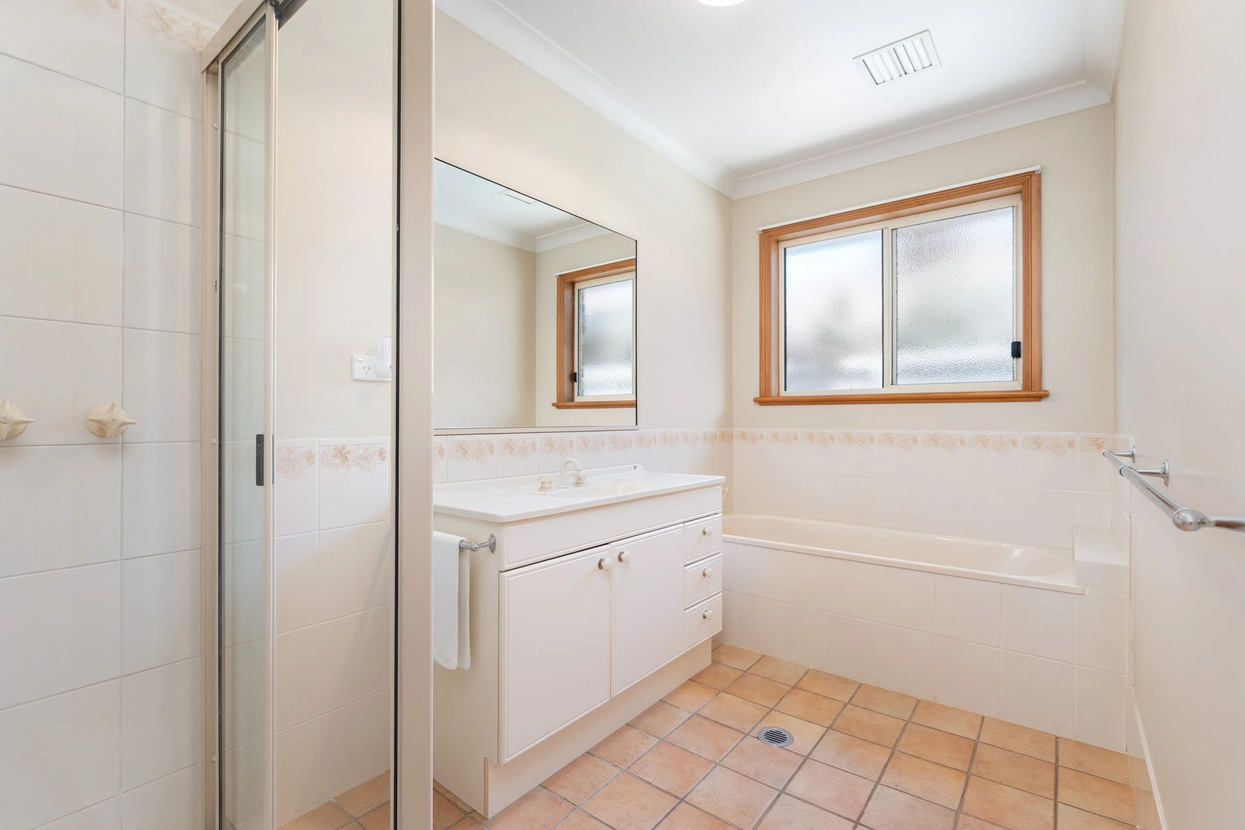t bathroom.jpg