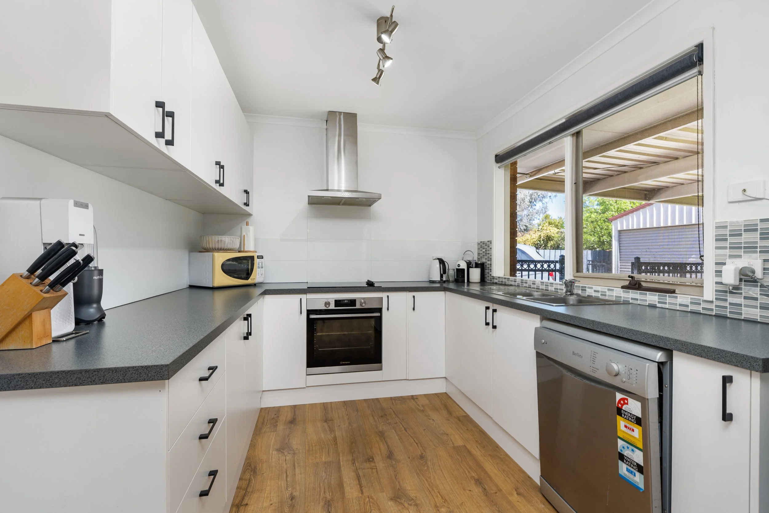 y kitchen.jpg
