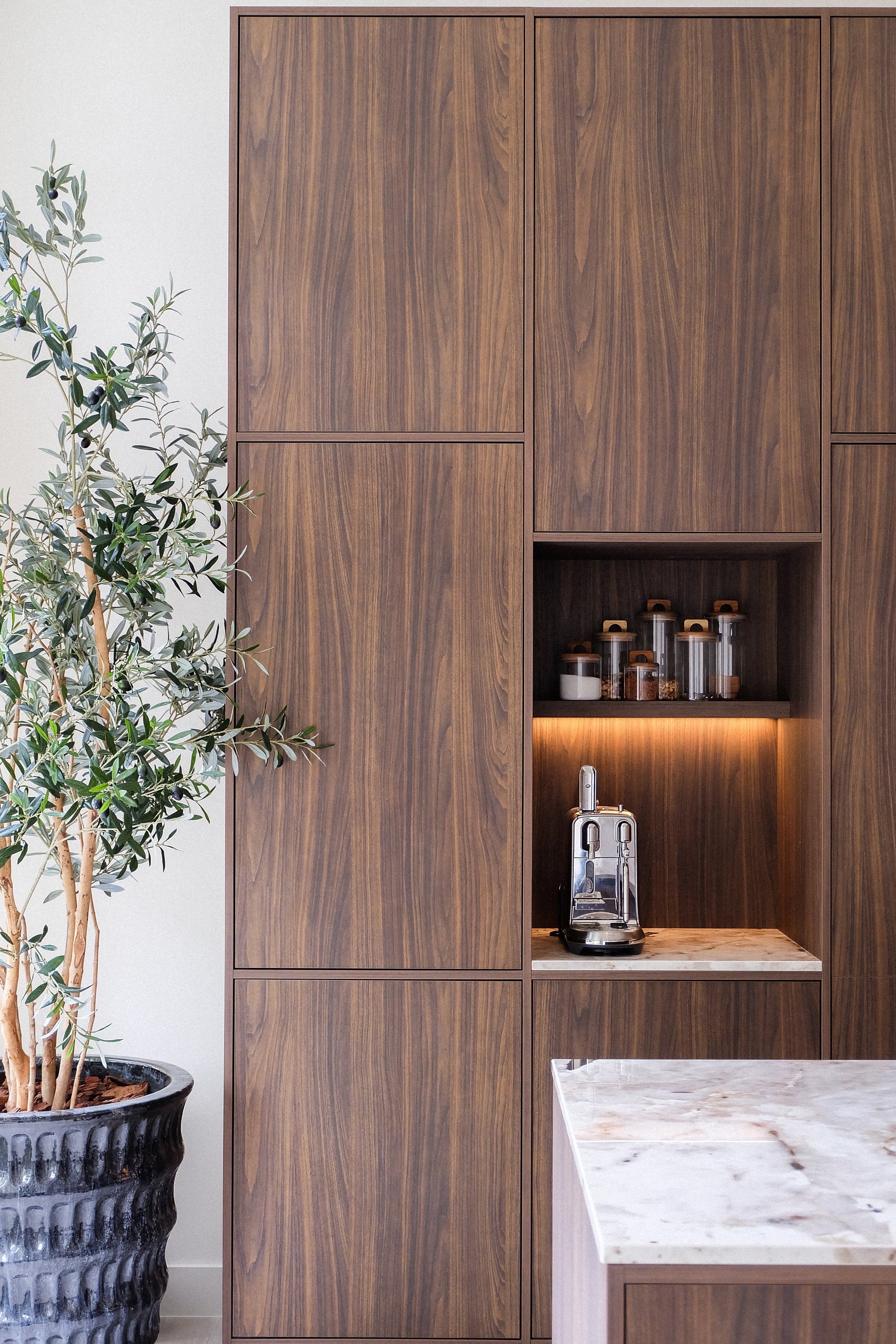 Aankoop commerciële ruimte, transformatie naar kantoor en appartement - Westhaven 35, Gouda