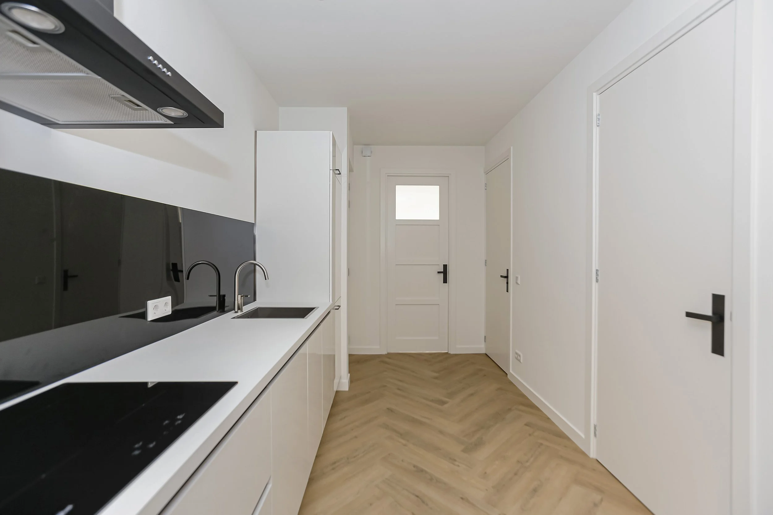 Aankoop winkel- en woonruimte, transformatie naar 4 appartementen - Paradijs 18-20, Gouda