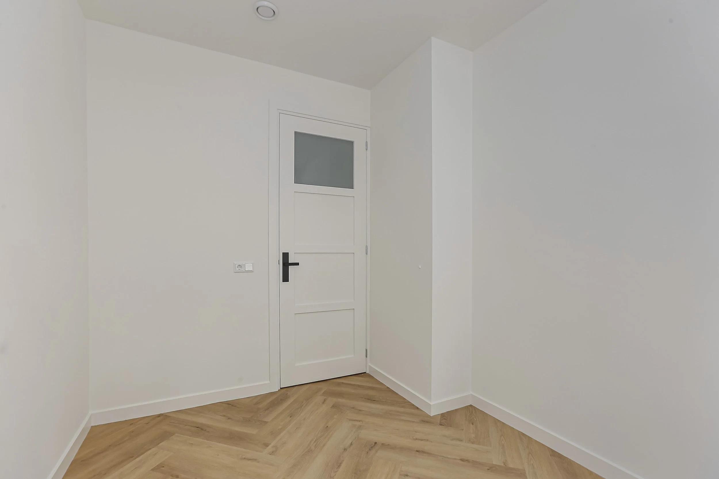 Aankoop winkel- en woonruimte, transformatie naar 4 appartementen - Paradijs 18-20, Gouda