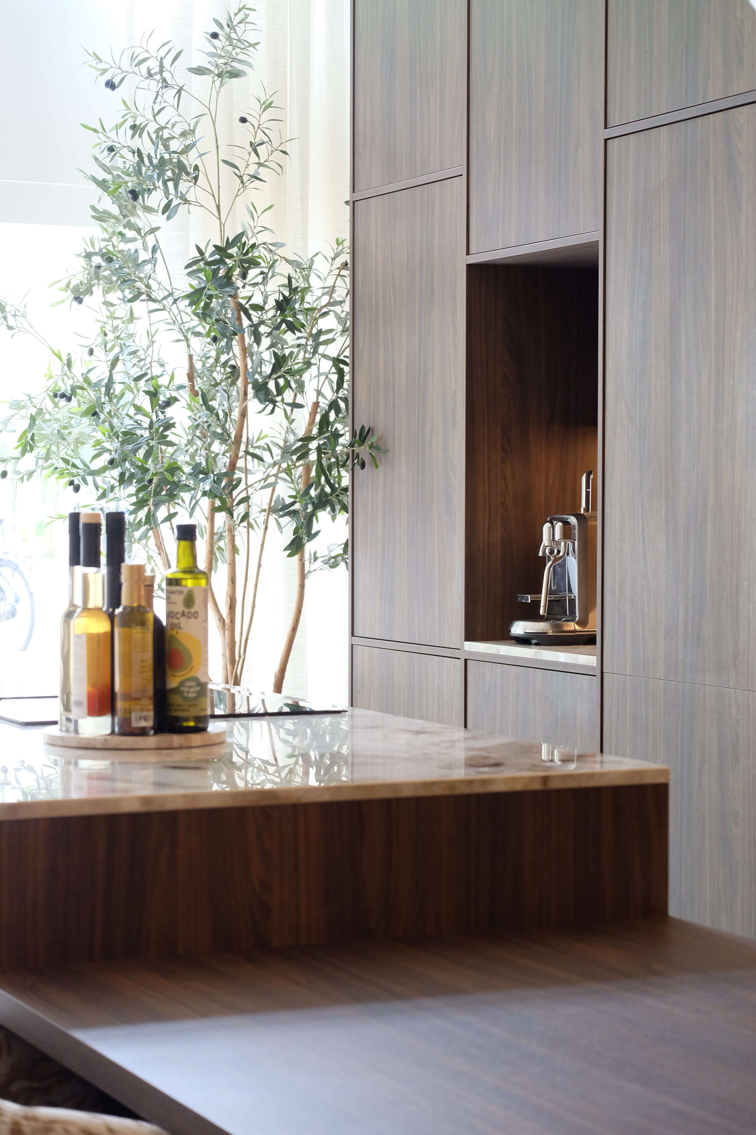 Aankoop commerciële ruimte, transformatie naar kantoor en appartement - Westhaven 35, Gouda