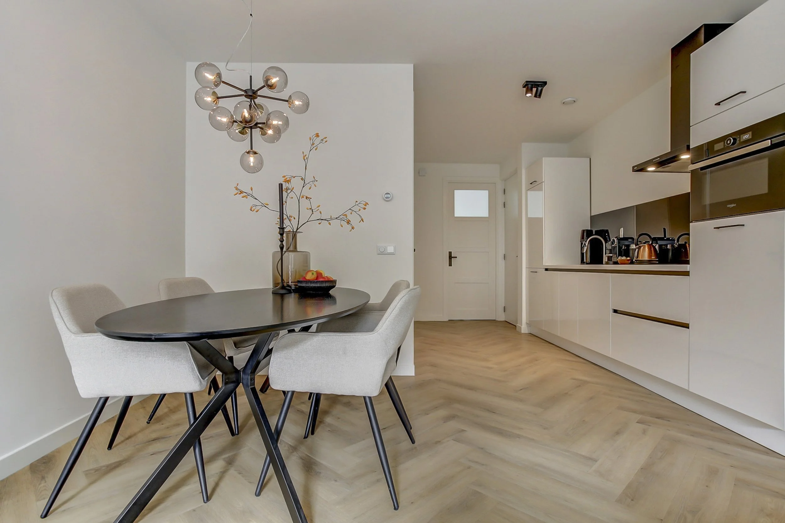 Aankoop winkel- en woonruimte, transformatie naar 4 appartementen - Paradijs 18-20, Gouda
