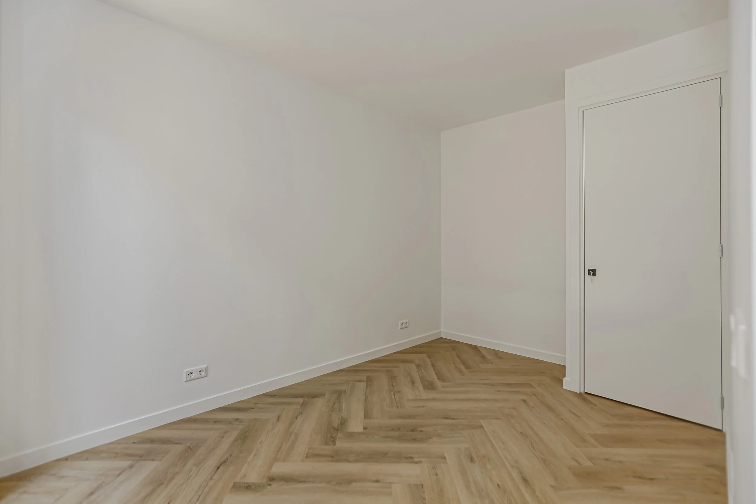 Aankoop winkel- en woonruimte, transformatie naar 4 appartementen - Paradijs 18-20, Gouda