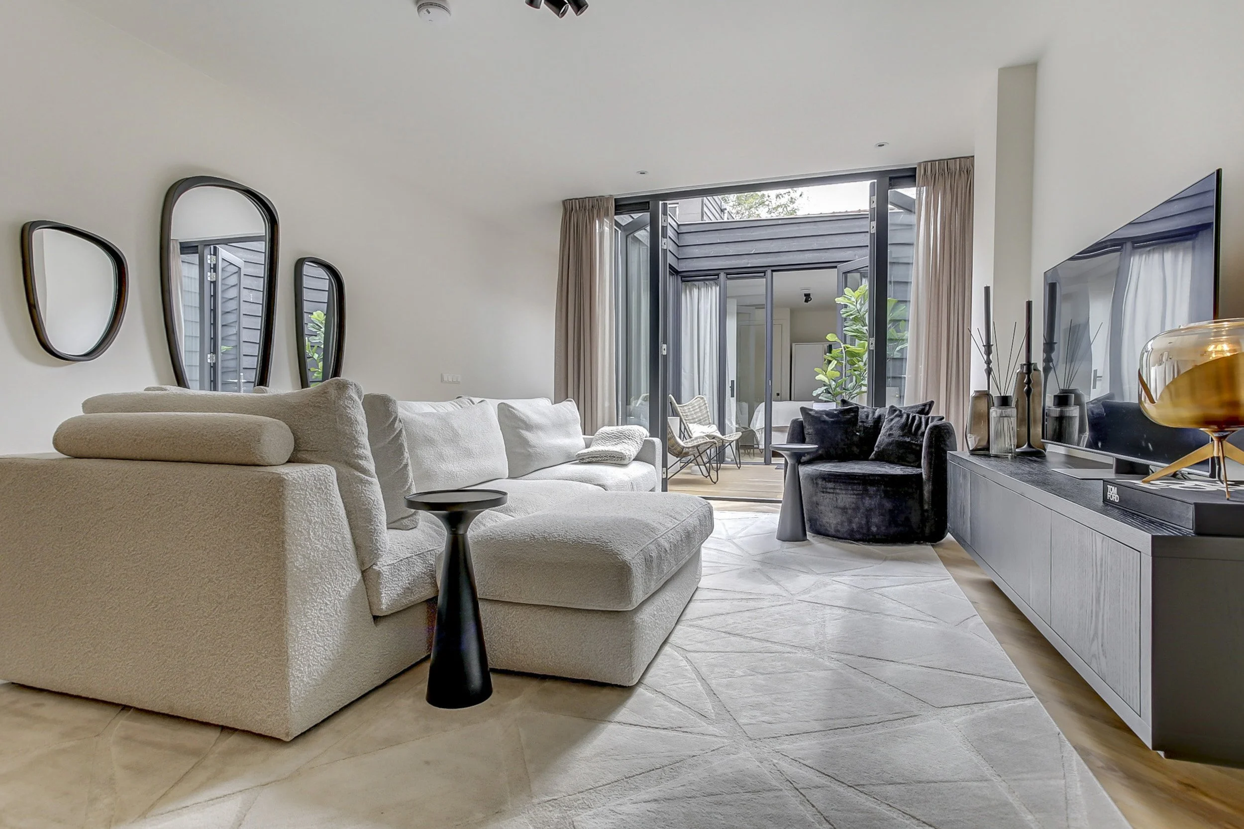 Aankoop winkel- en woonruimte, transformatie naar 4 appartementen - Paradijs 18-20, Gouda