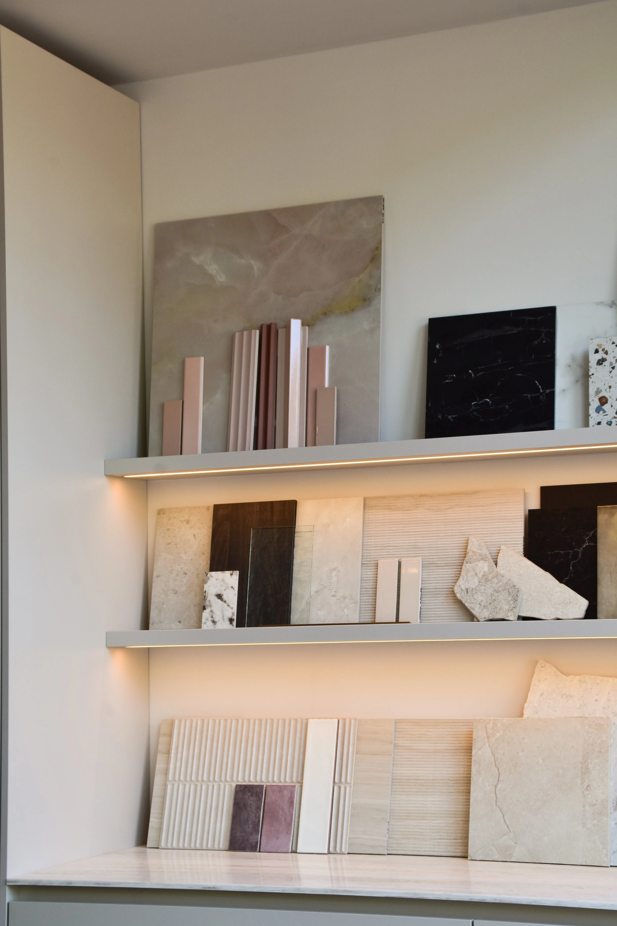 Aankoop commerciële ruimte, transformatie naar kantoor en appartement - Westhaven 36, Gouda