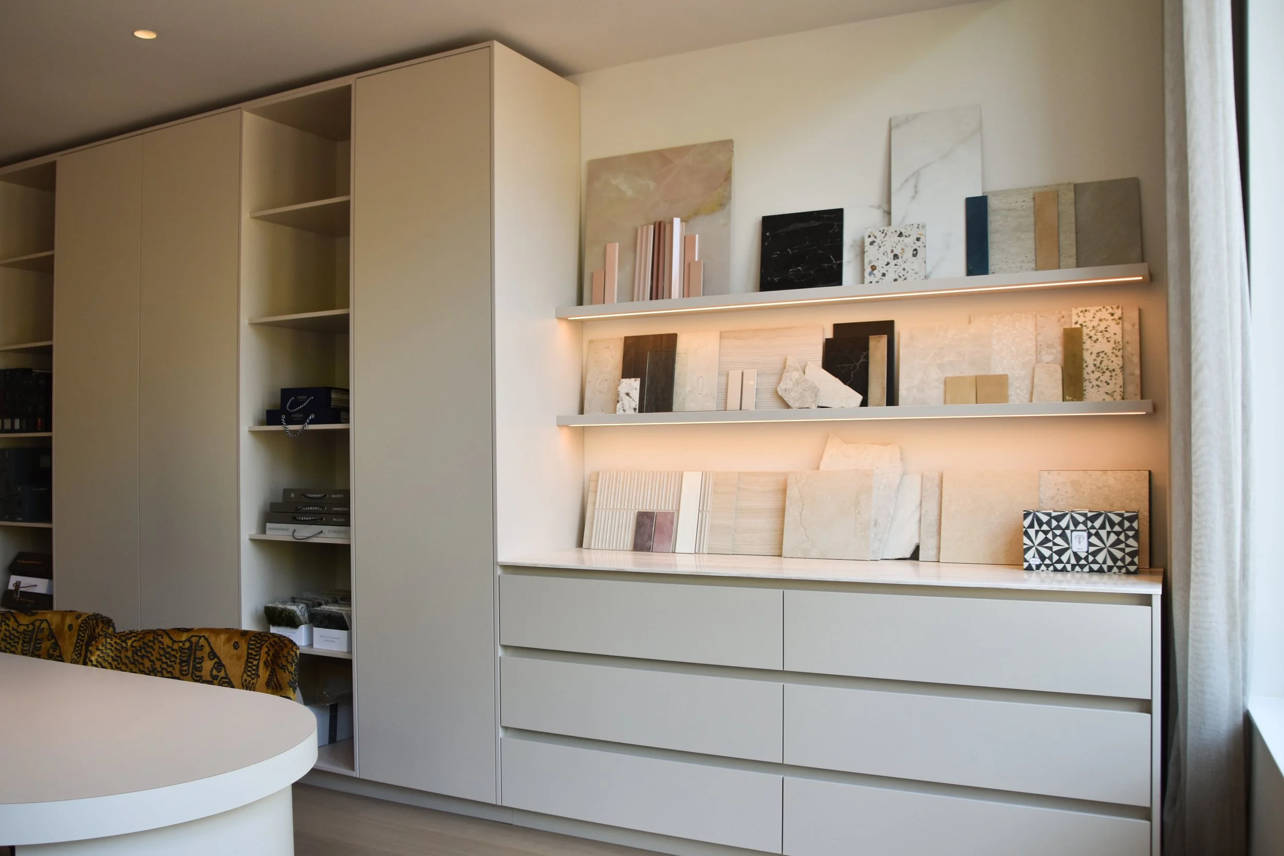 Aankoop commerciële ruimte, transformatie naar kantoor en appartement - Westhaven 36, Gouda