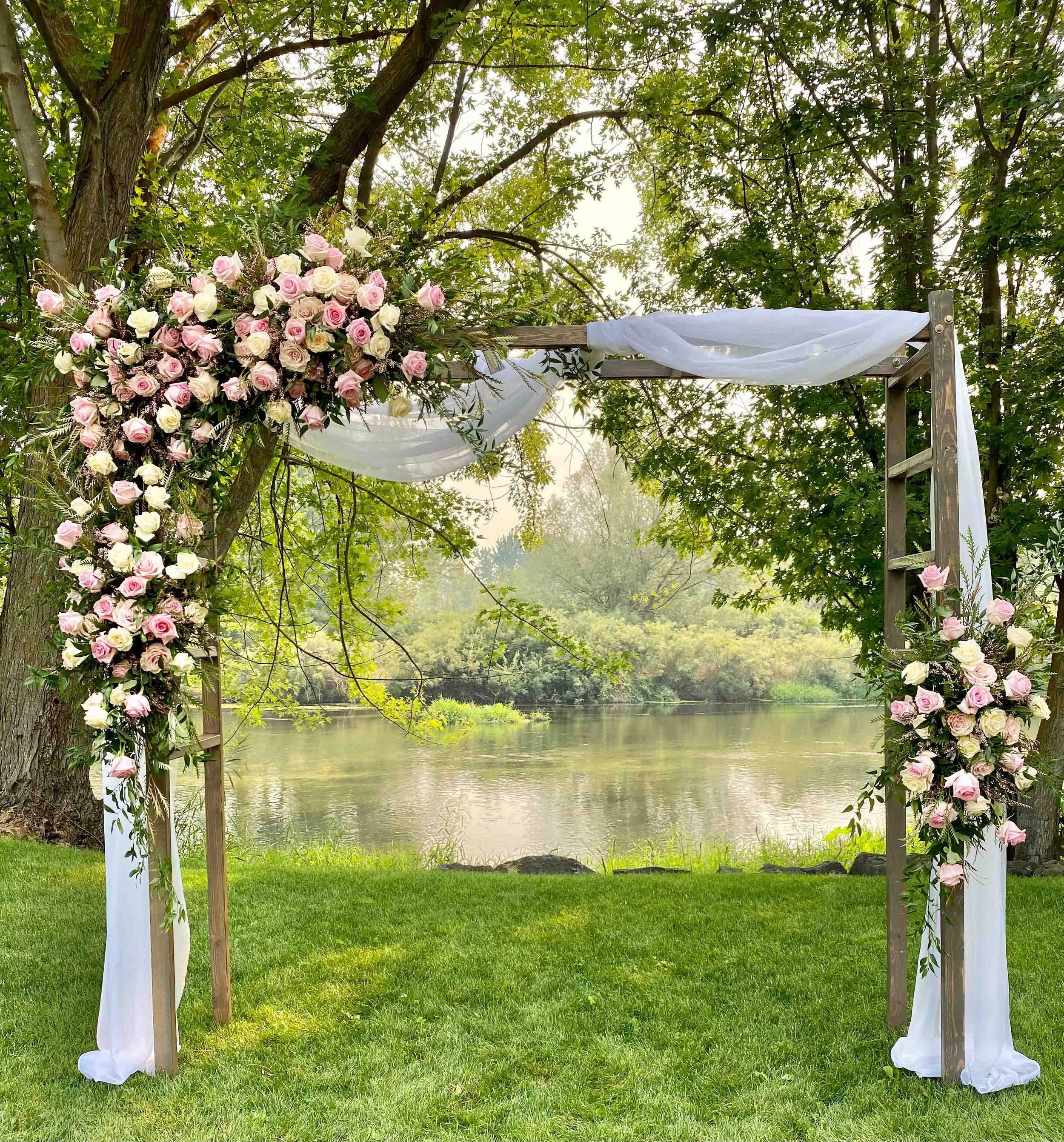 Photo by Lavender & Sage Floral