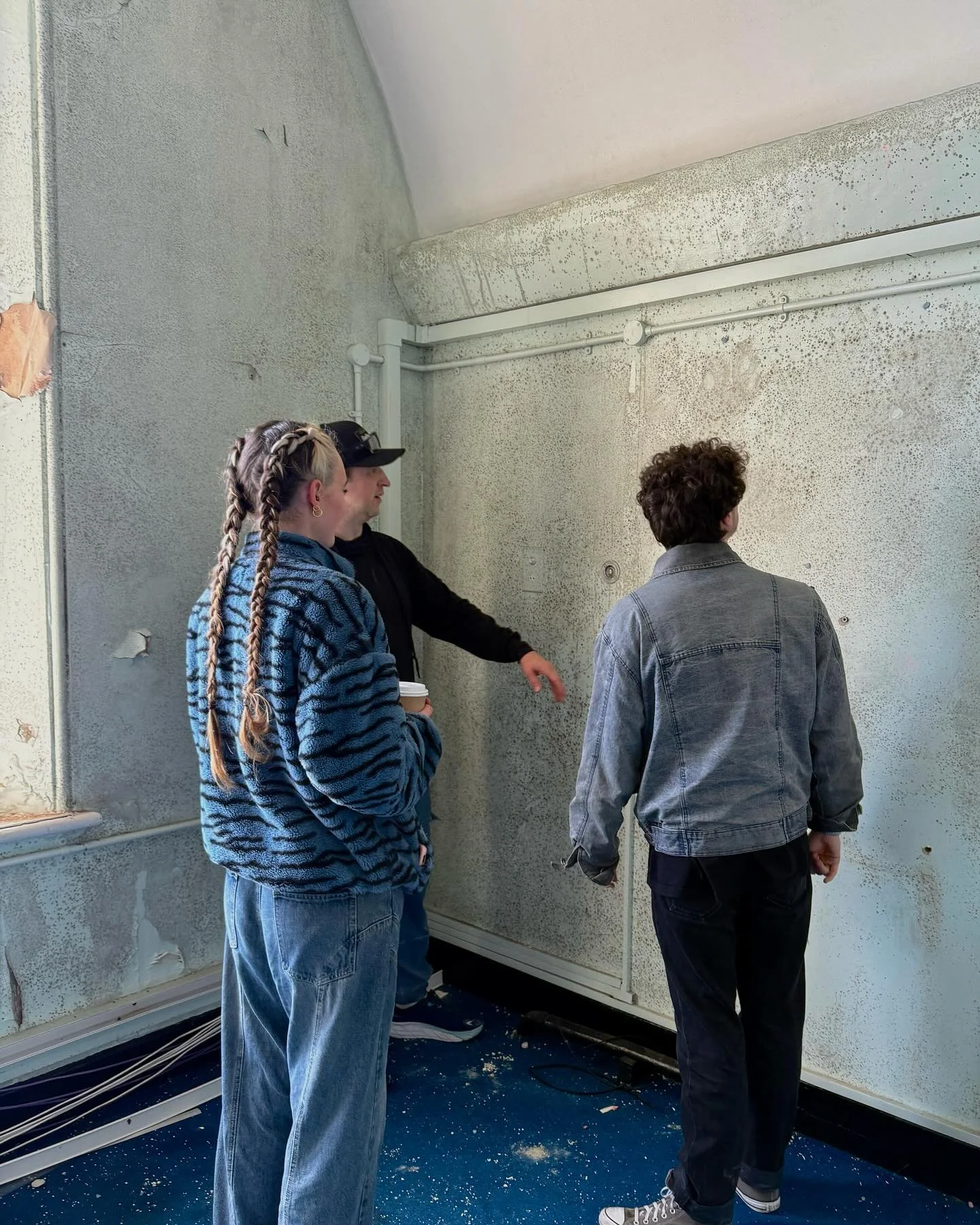 First rehearsal &rarr; final run-through.

The characters aren&rsquo;t just on the script anymore.

We can&rsquo;t believe we&rsquo;re saying this but &hellip; we shoot next week. #Abandonedfilm

#indiehorror #horrorcommunity #ATSY #anthingthatscares