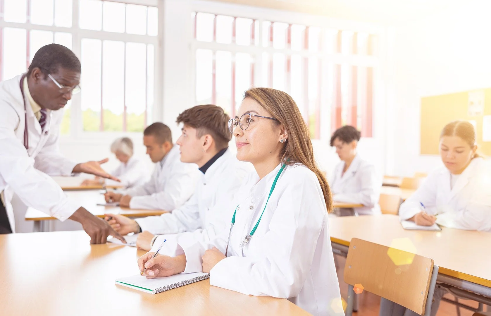 Desigualdade de acesso à prática na formação em saúde: pode a tecnologia reduzir lacunas?