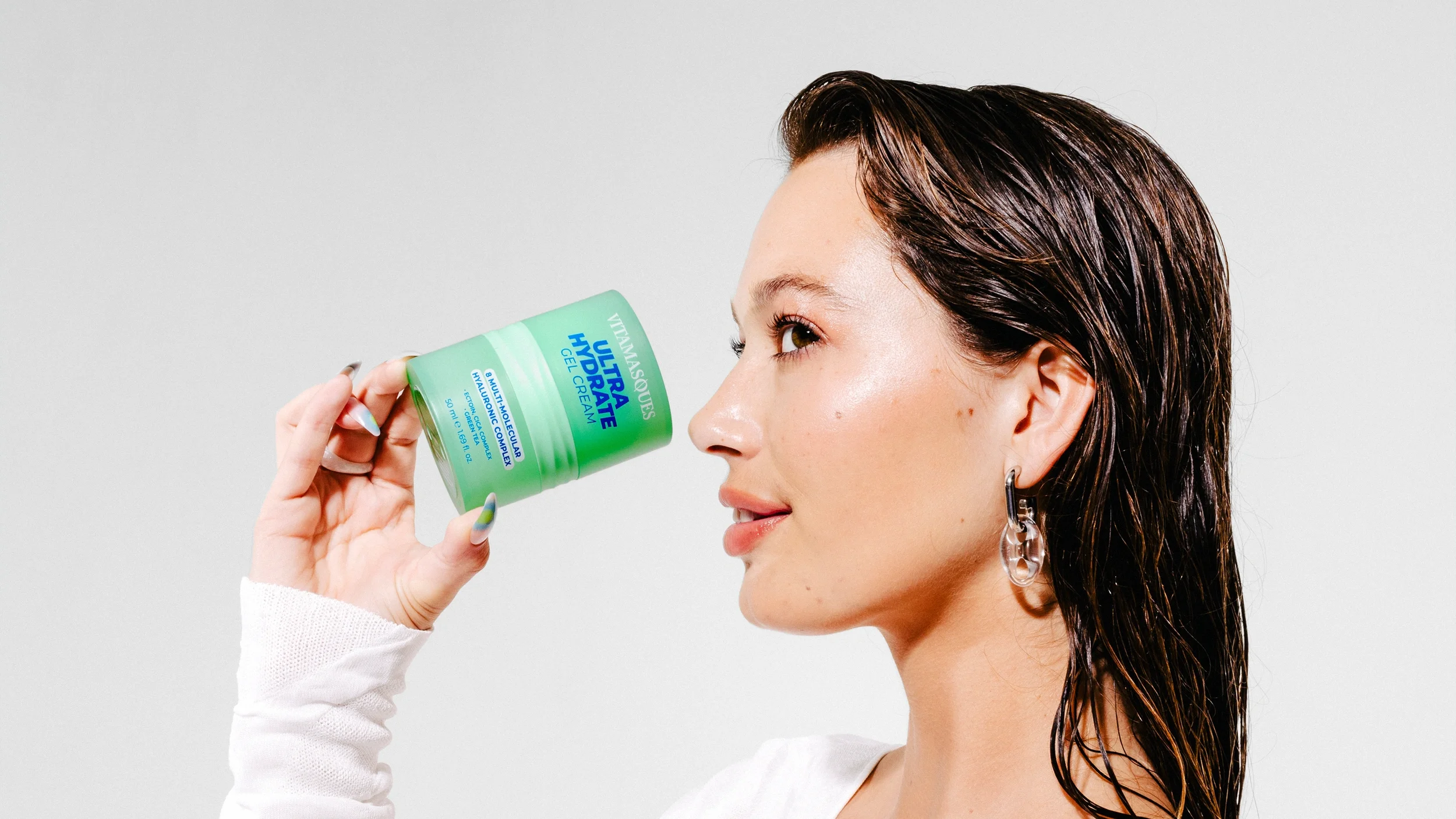 Ultra Hydrate Gel Cream, delivering deep hydration.