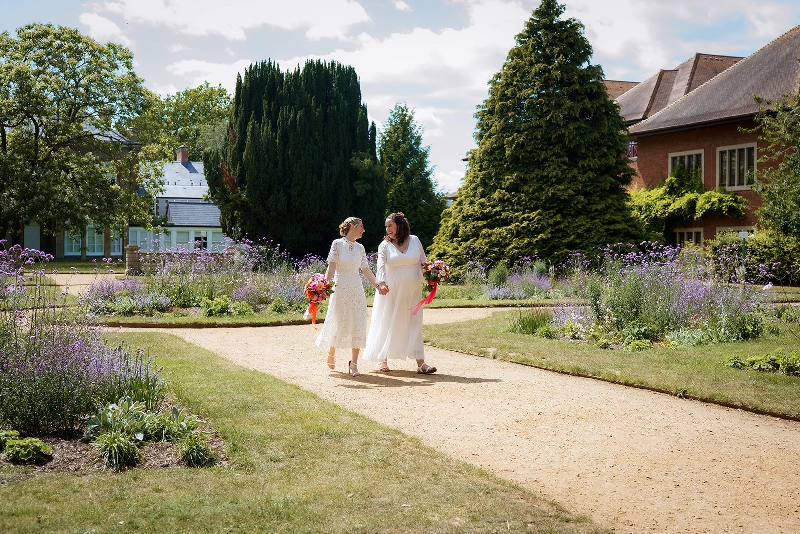 Siobhan_&_Sian gabby_culverwell_photography-_01-212.jpg