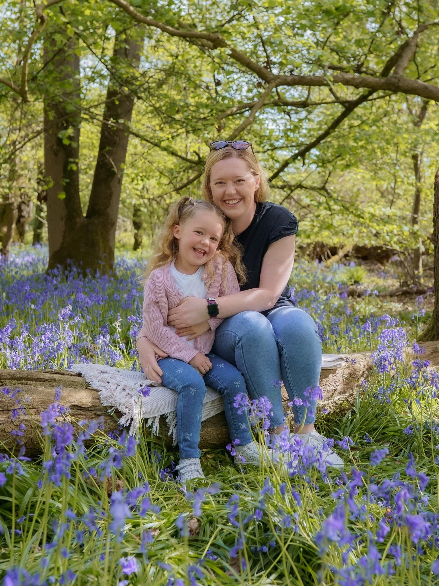 Another lovely little bluebell mini shoot at the beautiful @sylvanferns 🌿 The perfect private woodland for a bluebell shoot! Until next year little bluebells 🤍

#buckinghamshirephotographer #bluebellseason #greatmissenden #ukfamilyphotographer