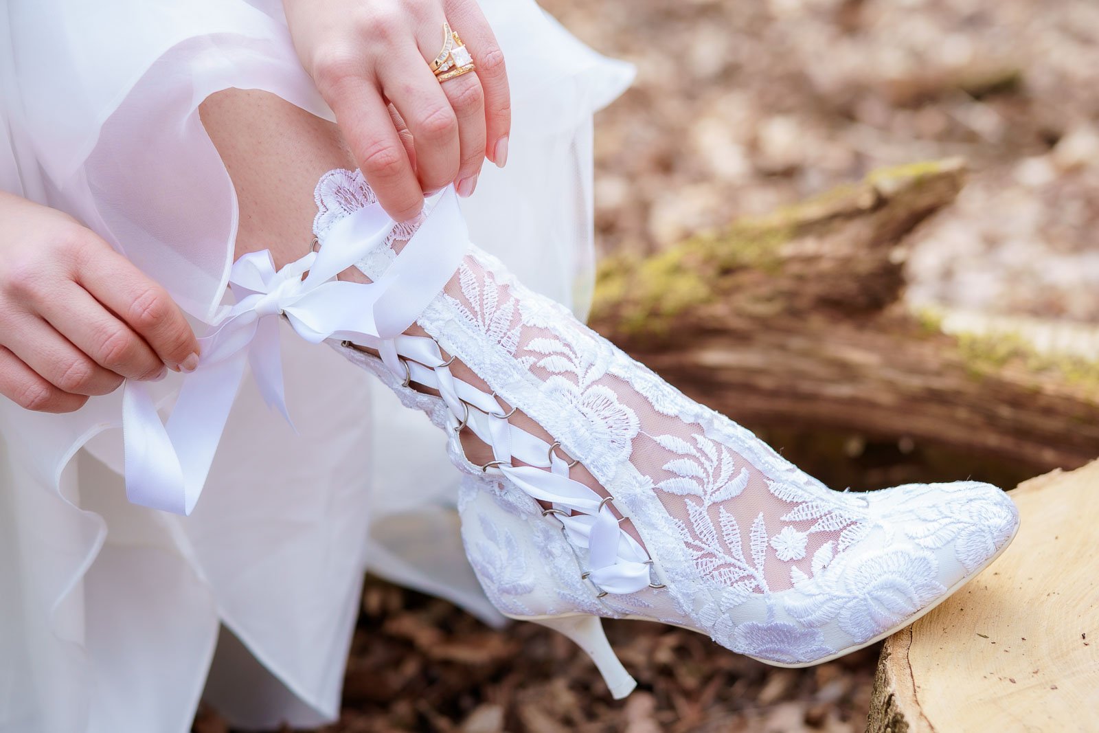 Woodland_Wedding_Buckinghamshire_Gabby_Culverwell_Photography-196.jpg