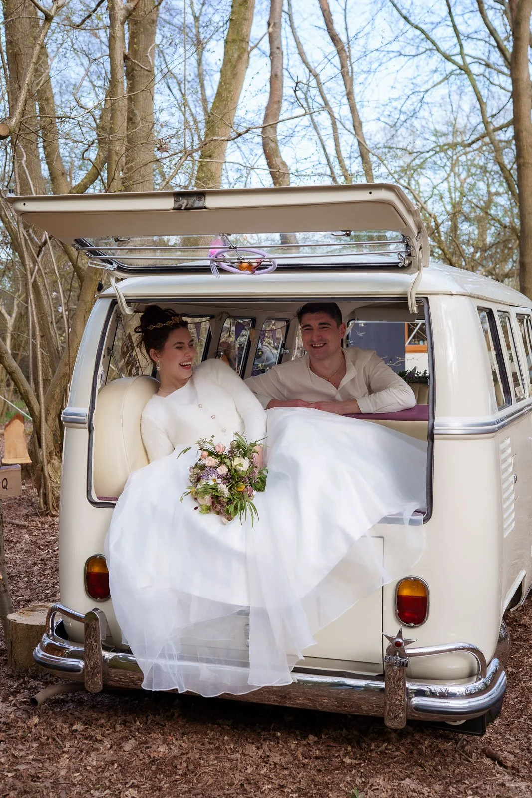 Woodland_Wedding_Buckinghamshire_Gabby_Culverwell_Photography-76.jpg
