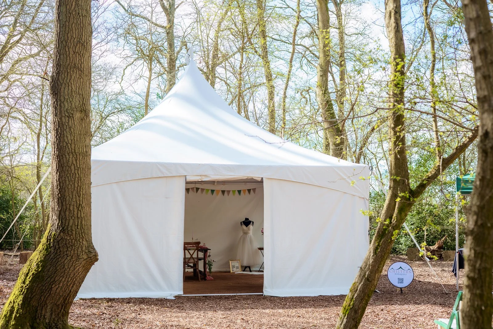 Woodland_Wedding_Buckinghamshire_Gabby_Culverwell_Photography-235.jpg