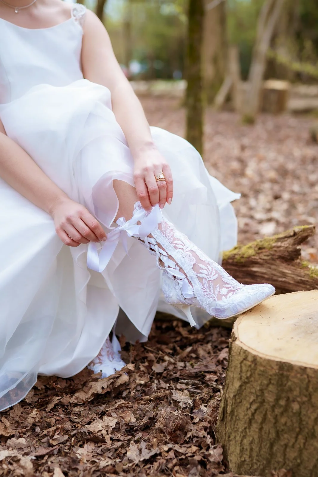 Woodland_Wedding_Buckinghamshire_Gabby_Culverwell_Photography-199.jpg
