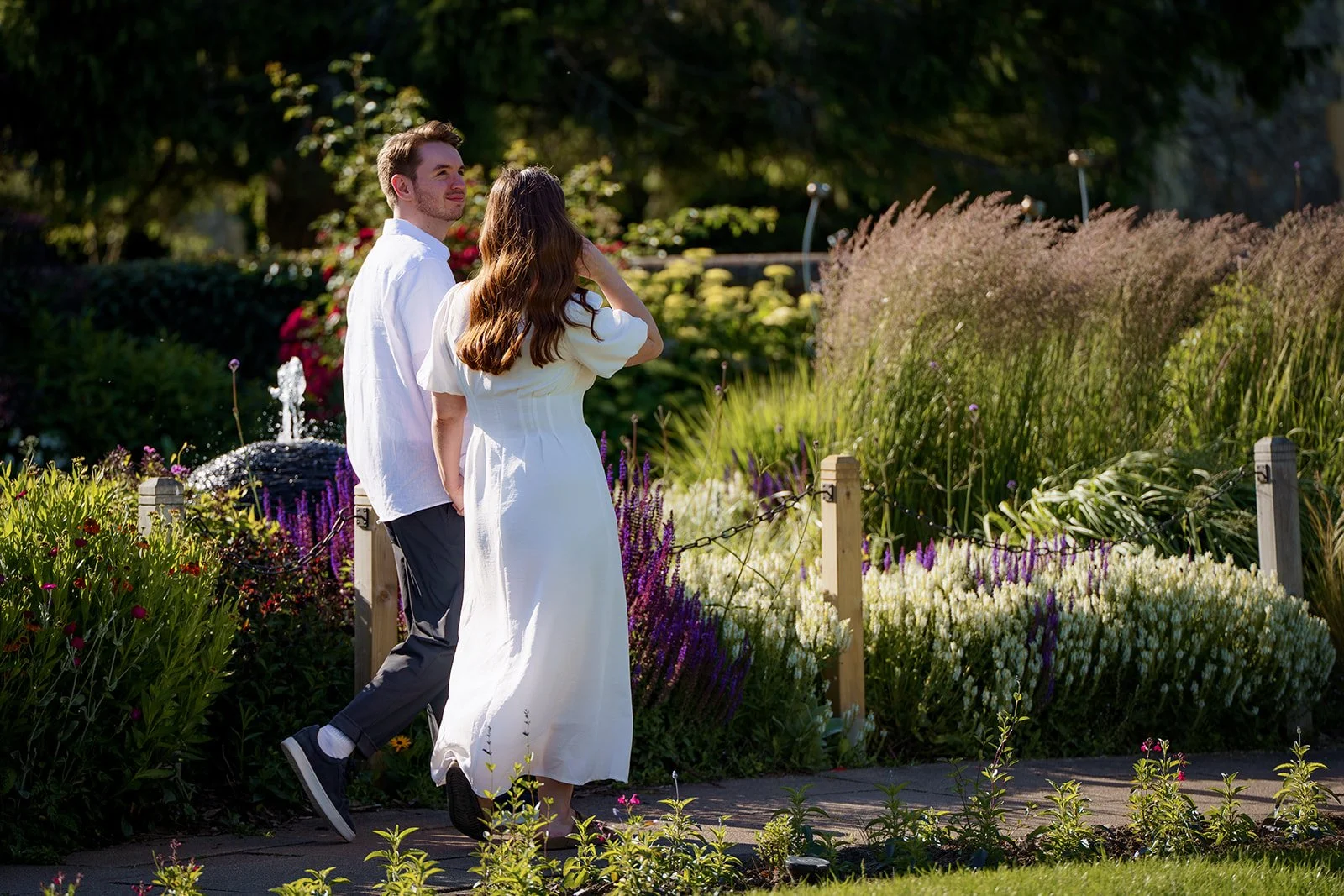 Old-Amersham-Engagement-Photoshoot-01-7.jpg