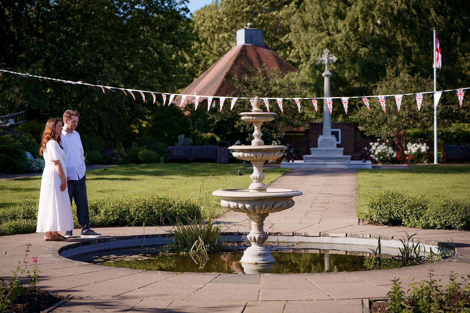 Old-Amersham-Engagement-Photoshoot-01-6.jpg