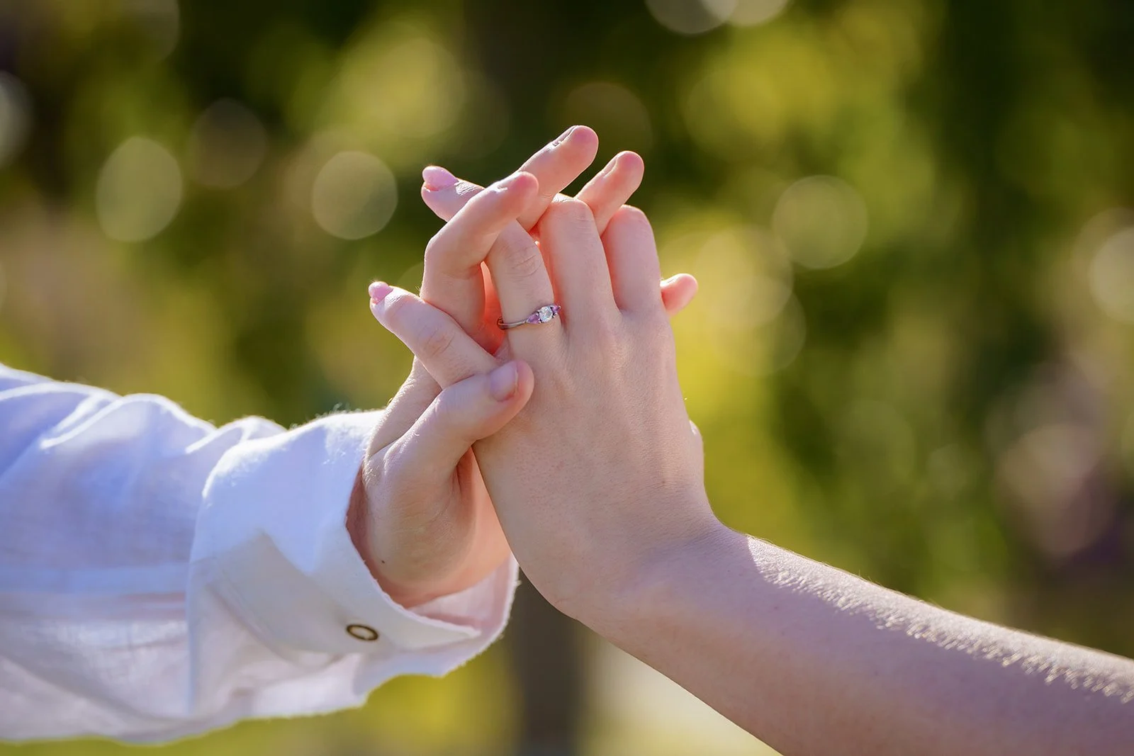 Old-Amersham-Engagement-Photoshoot-01-29.jpg